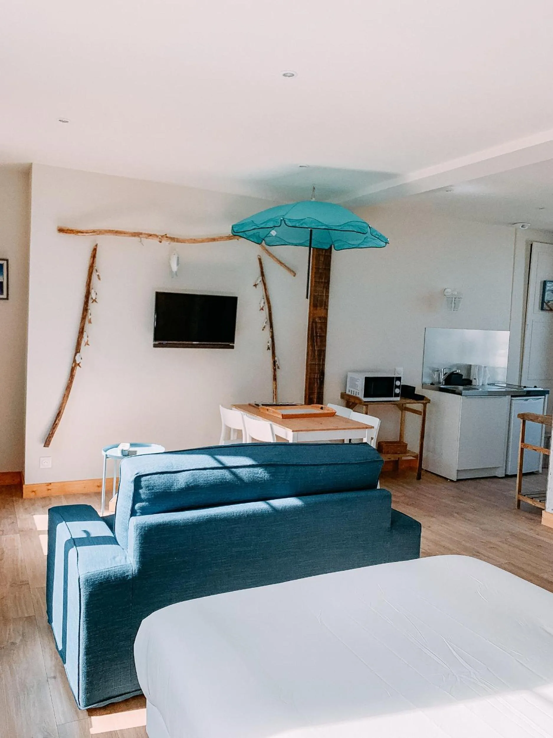 Bedroom, Bed in La villa des souhaits