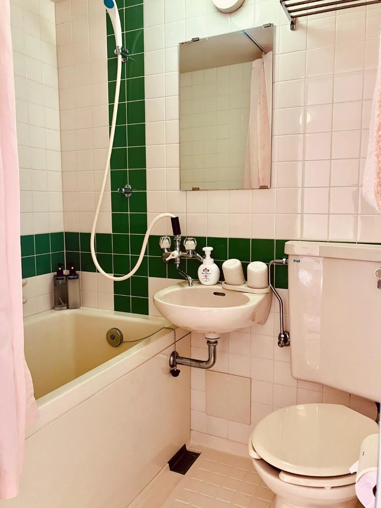 Petit Hotel and Restaurant Air Mail