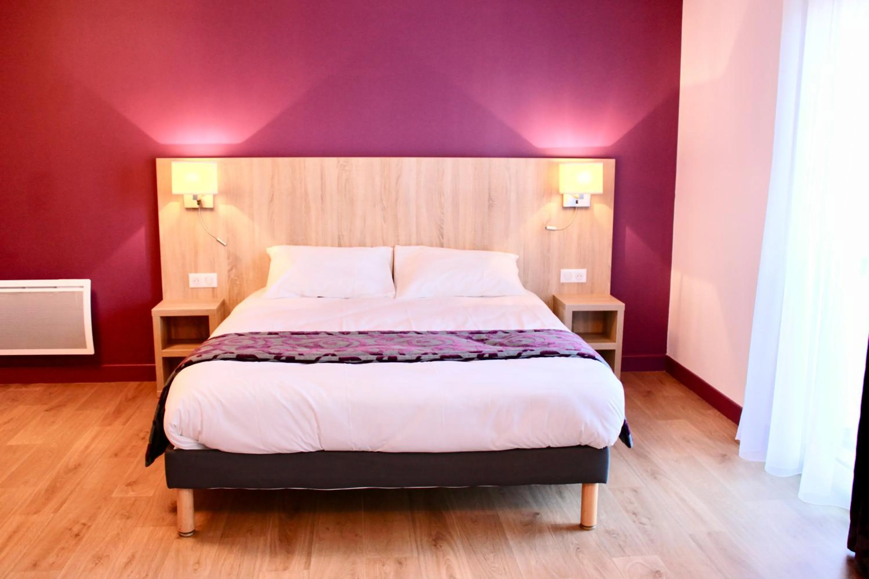 Superior Double Room in Aux Lys de Chablis