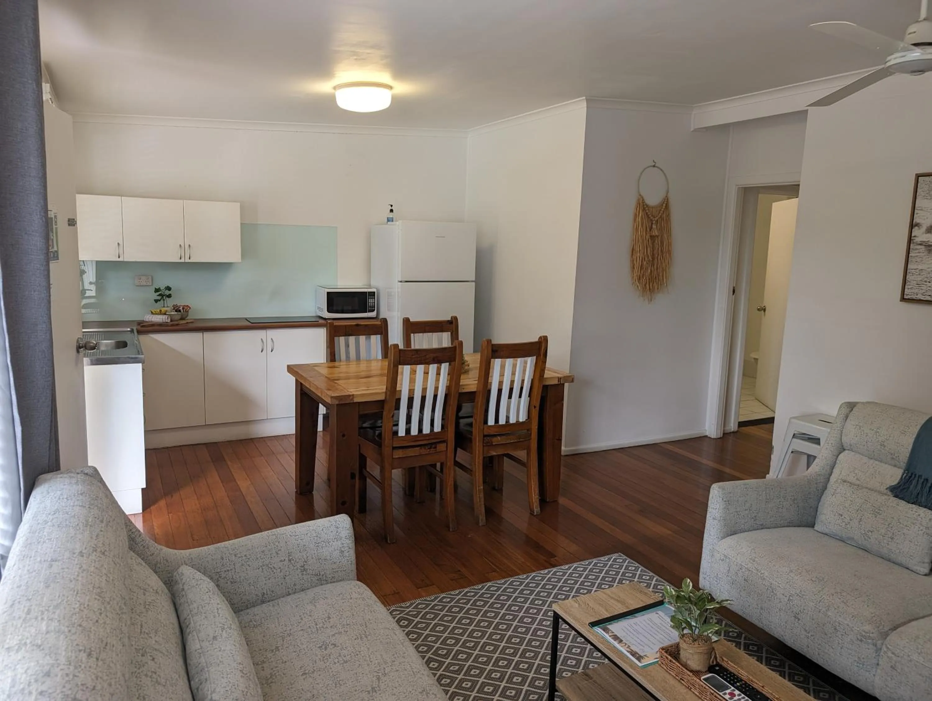 Kitchen or kitchenette in Ocean Park Motel & Holiday Apartments