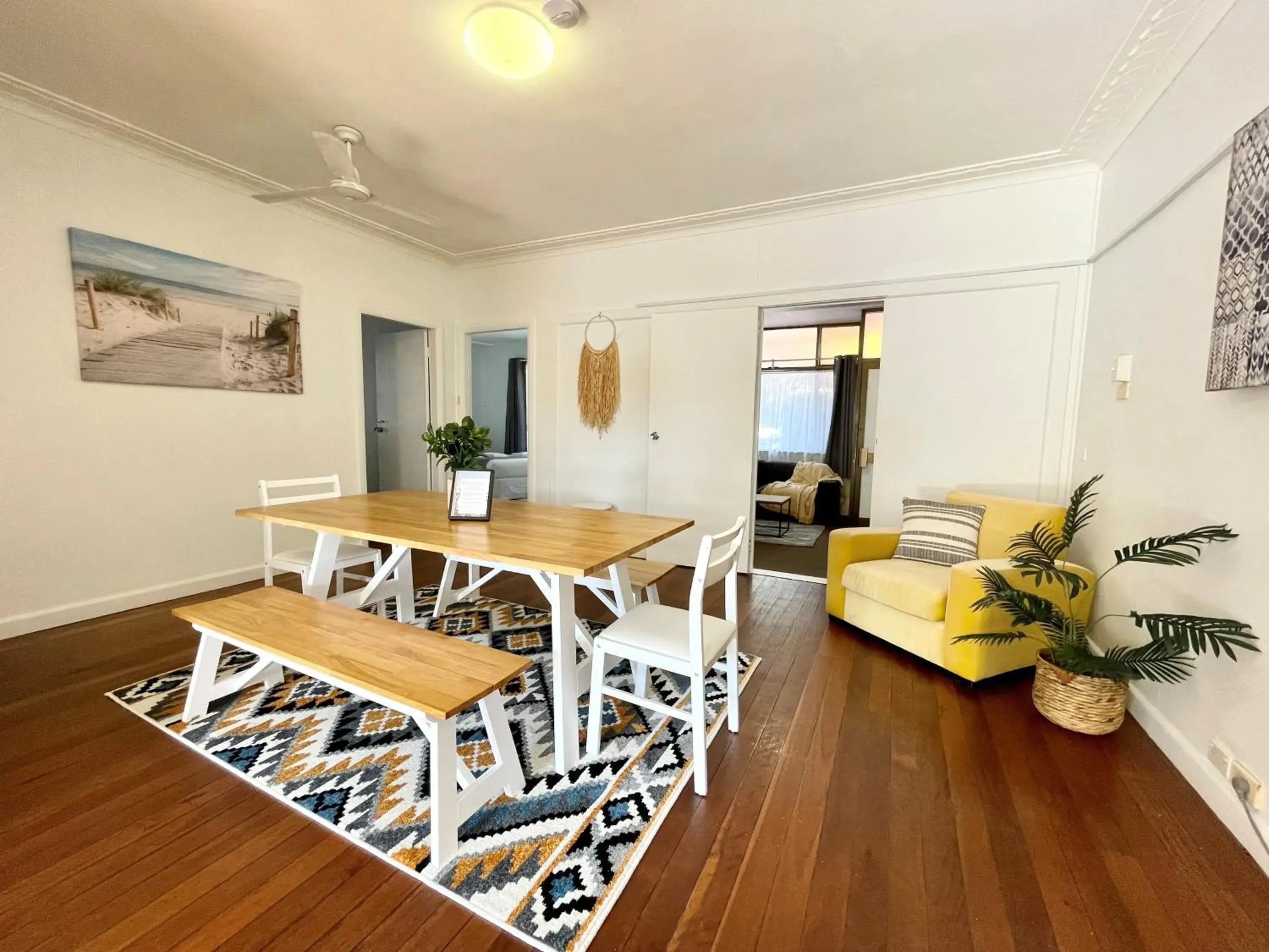 Three-Bedroom Apartment in Ocean Park Motel & Holiday Apartments Three-Bedroom Apartment in Ocean Park Motel & Holiday Apartments