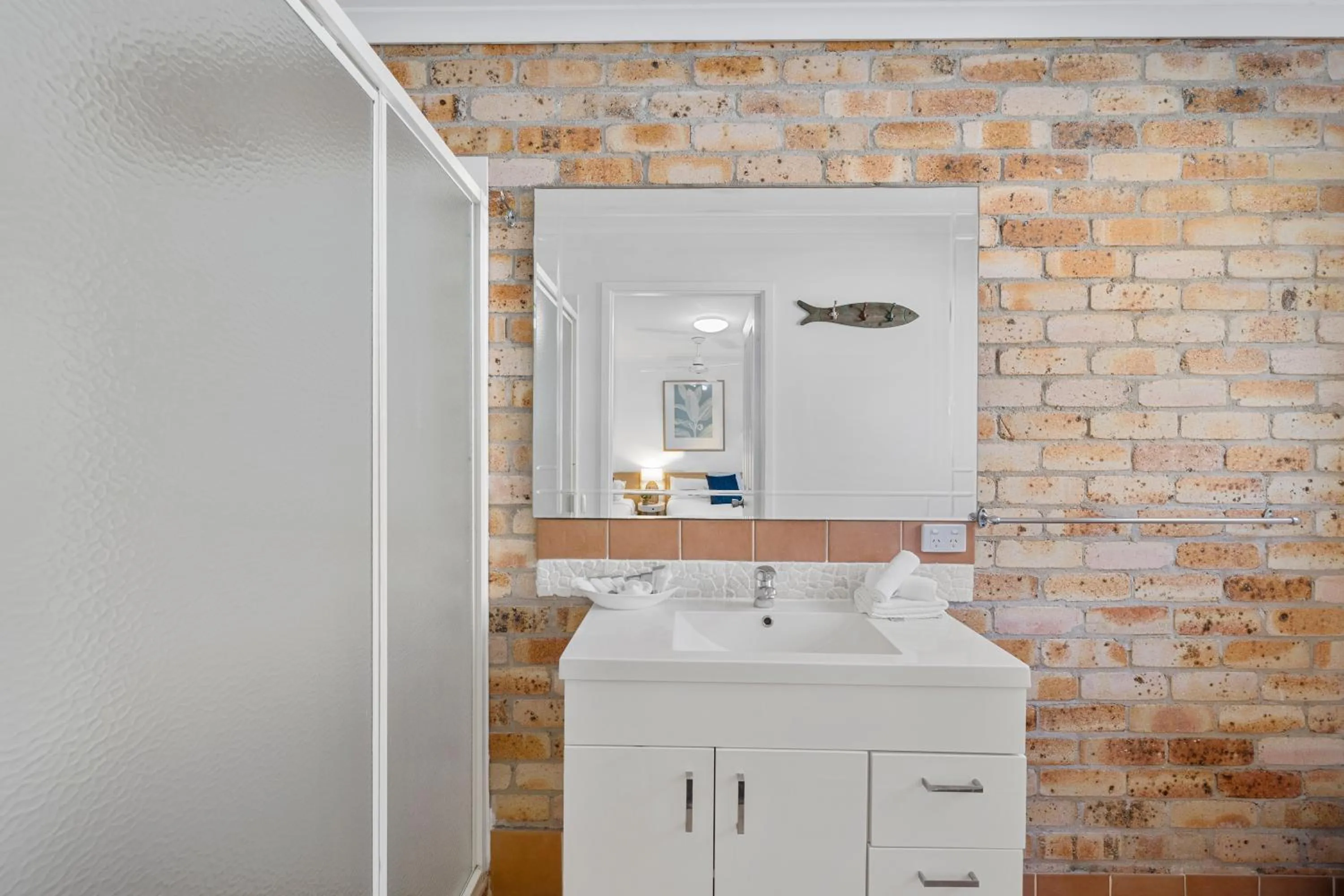 Bathroom in Ocean Park Motel & Holiday Apartments