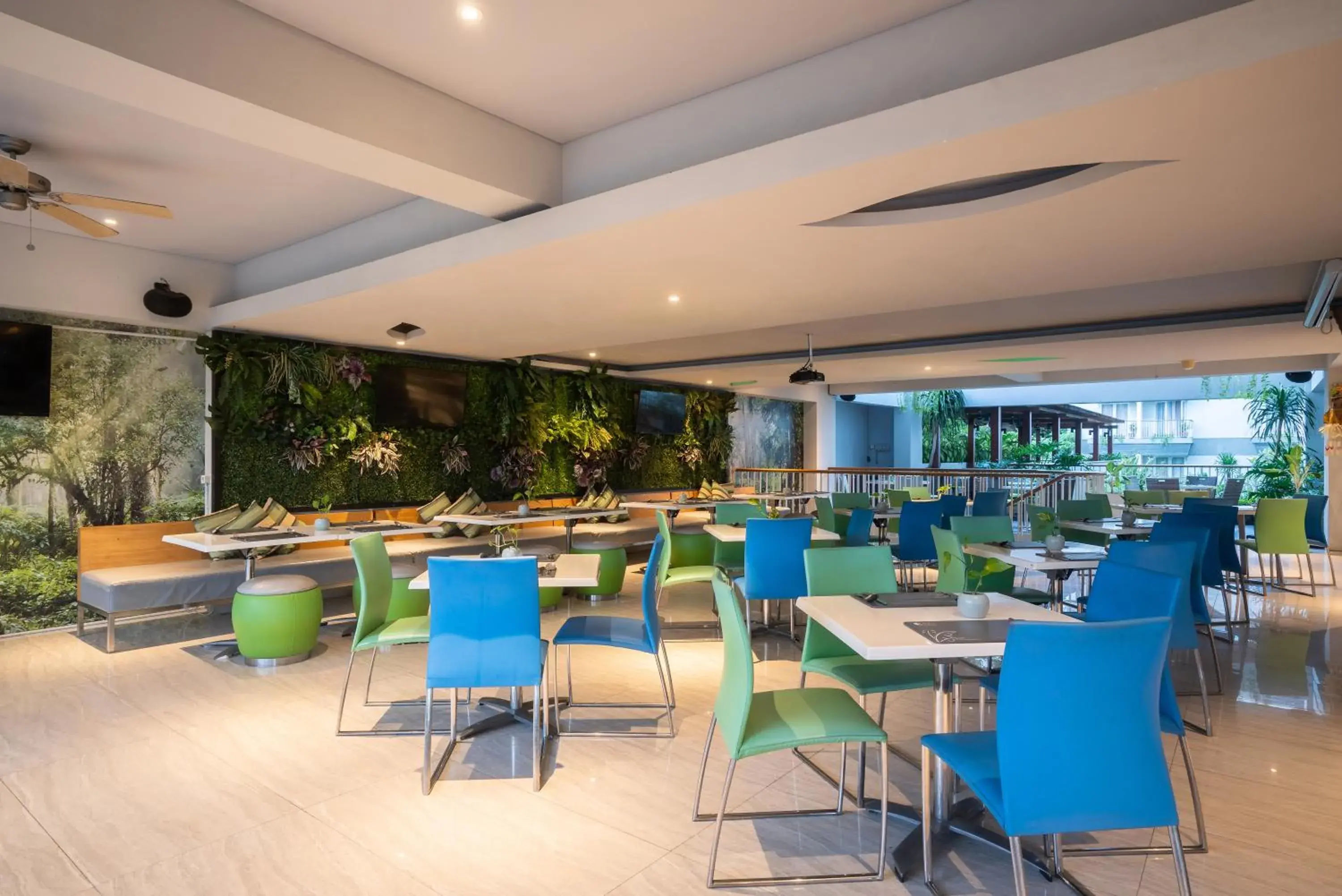 Restaurant/places to eat in EDEN Hotel Kuta Bali Restaurant/places to eat in EDEN Hotel Kuta Bali