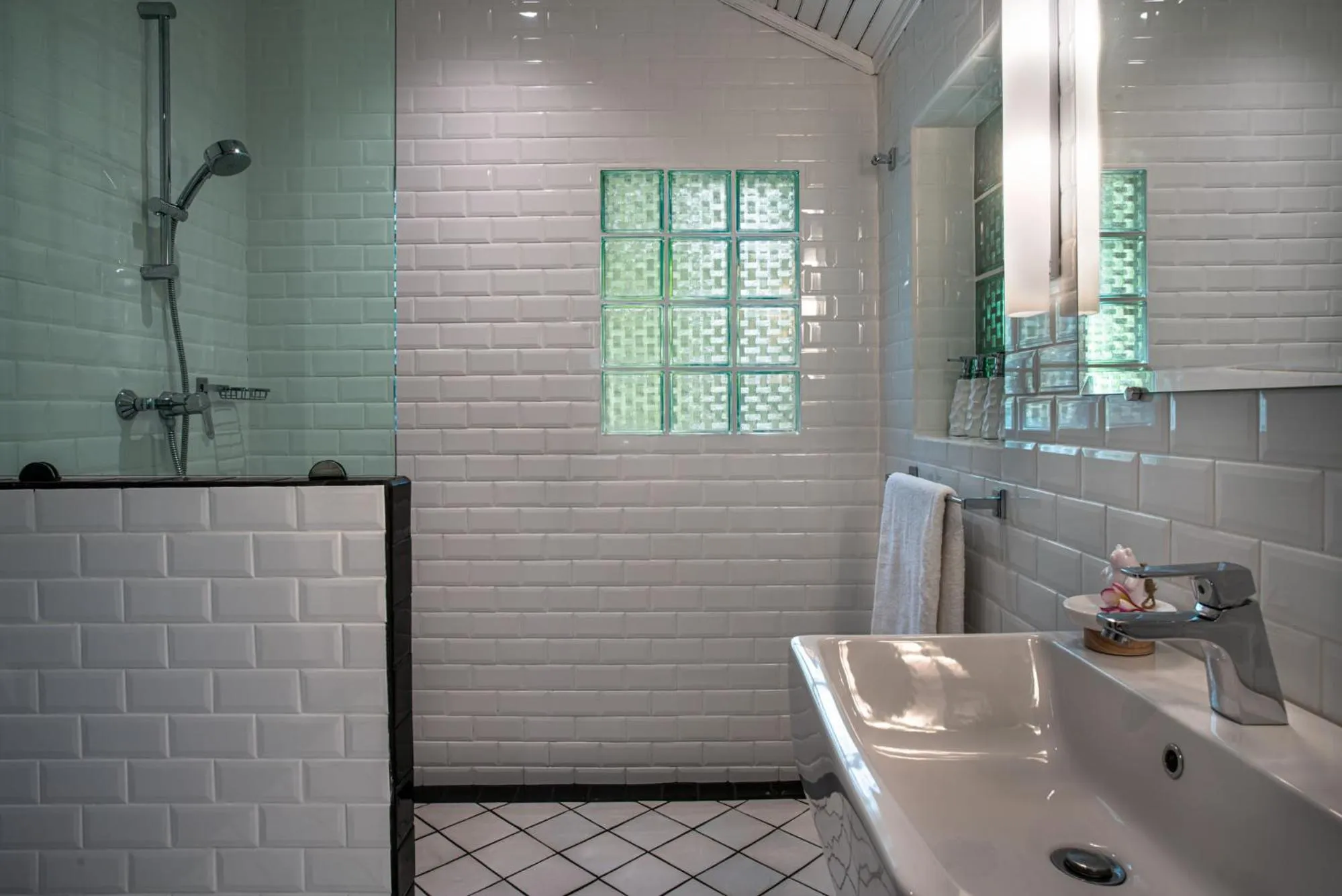 Shower in Howie's HomeStay