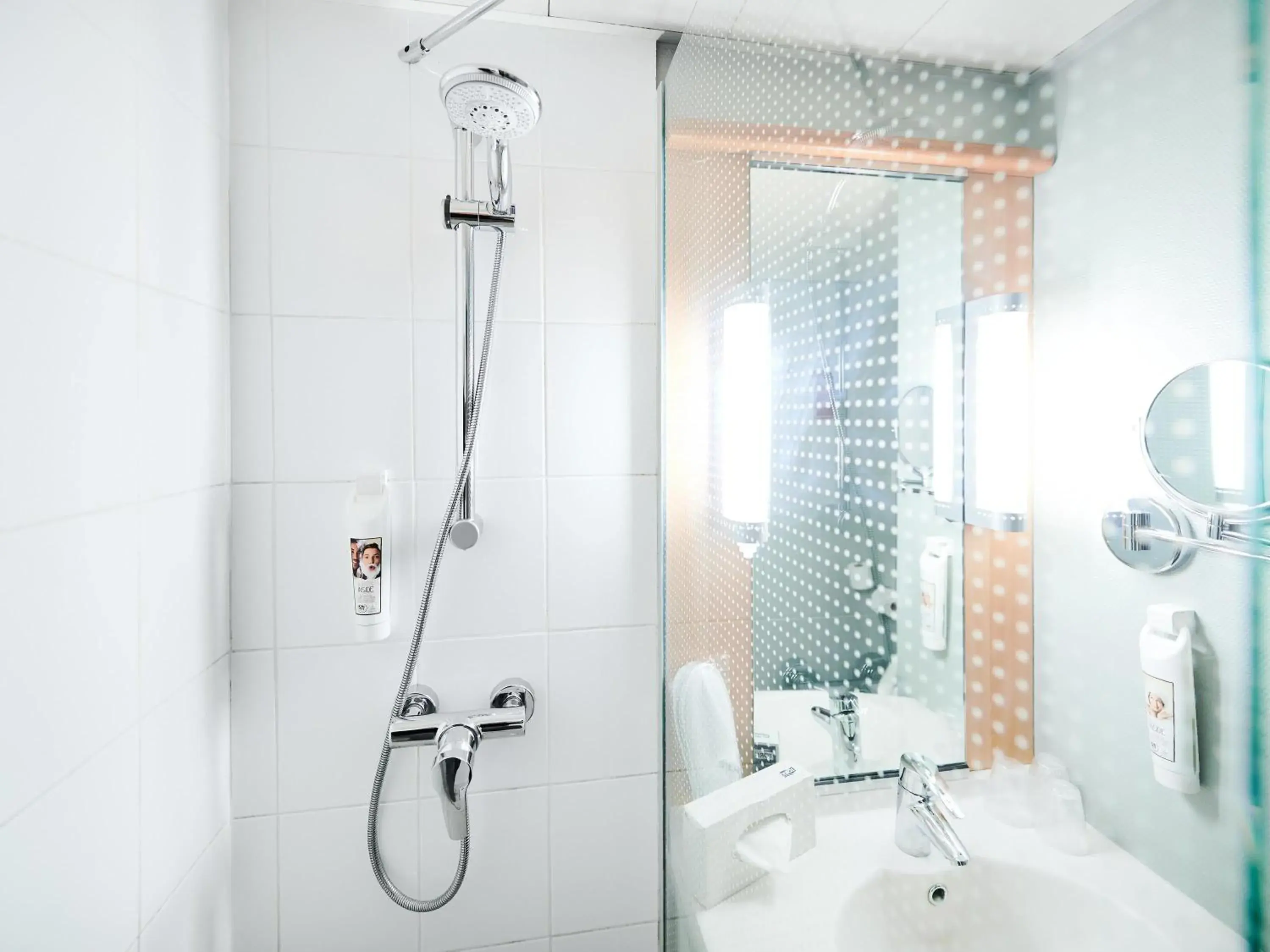 Bedroom in ibis Lyon Gerland Musée des Confluences Bedroom in ibis Lyon Gerland Musée des Confluences