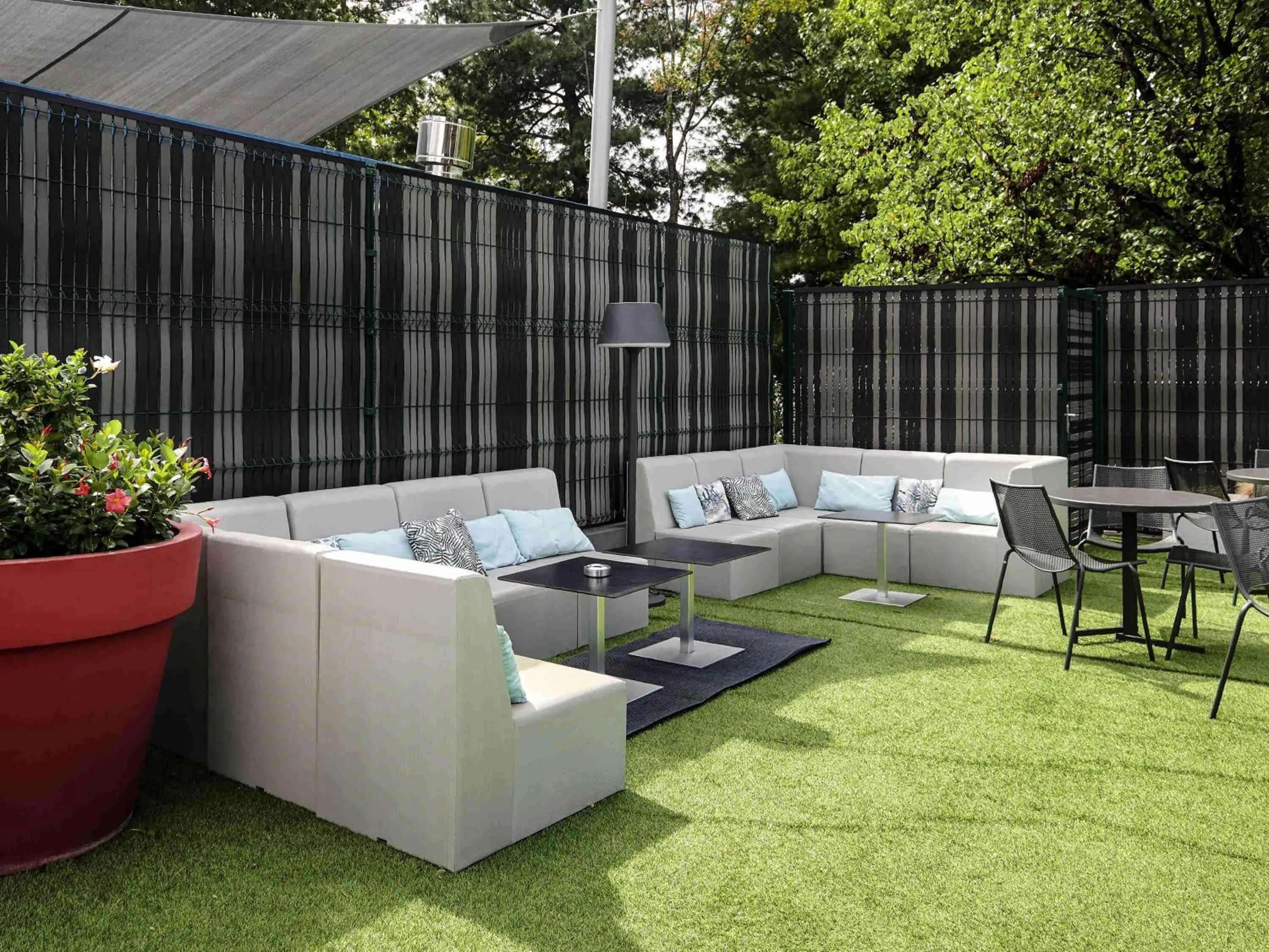 Other in ibis Lyon Gerland Musée des Confluences