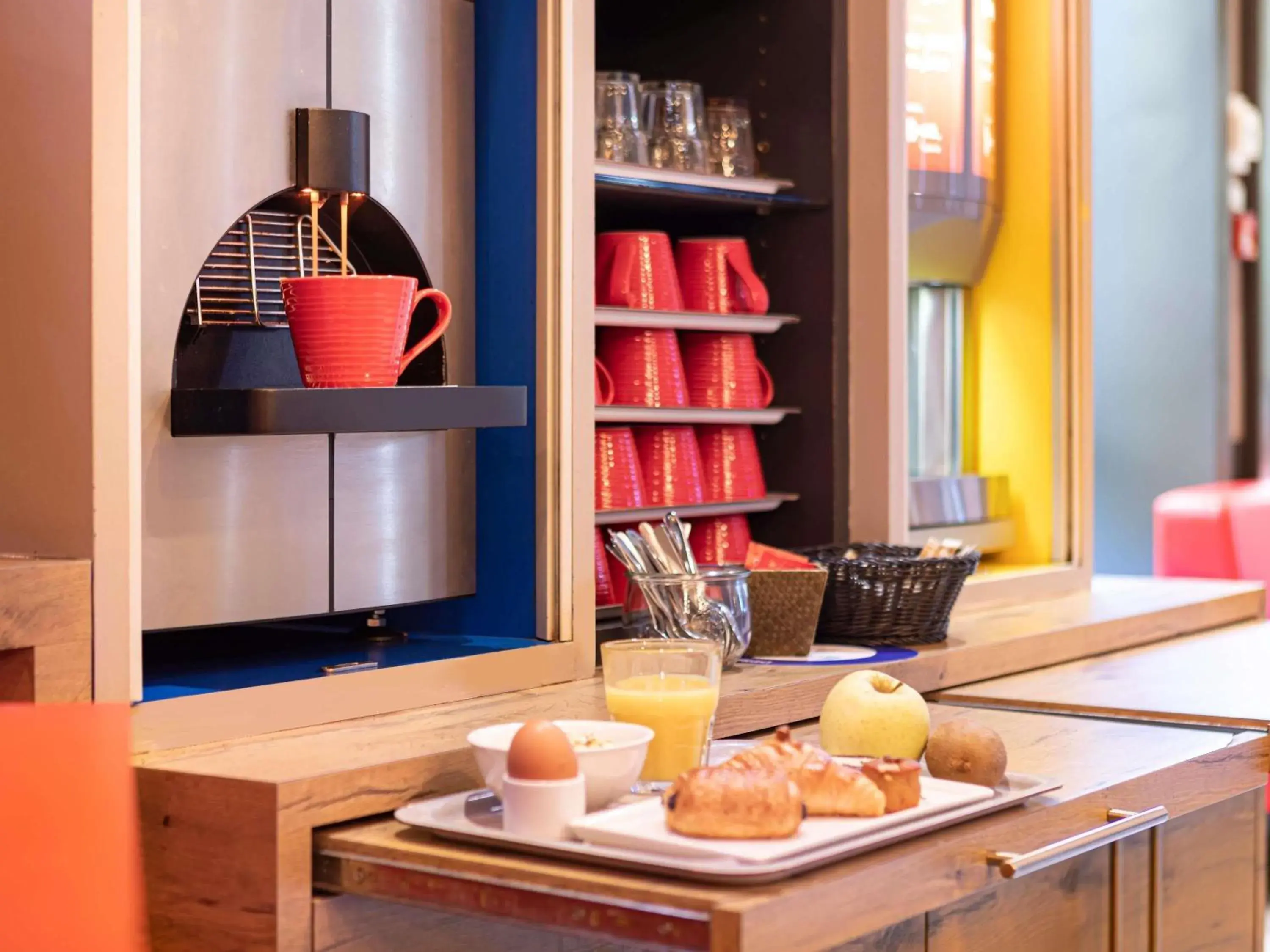 Breakfast in ibis Lyon Gerland Musée des Confluences Breakfast in ibis Lyon Gerland Musée des Confluences