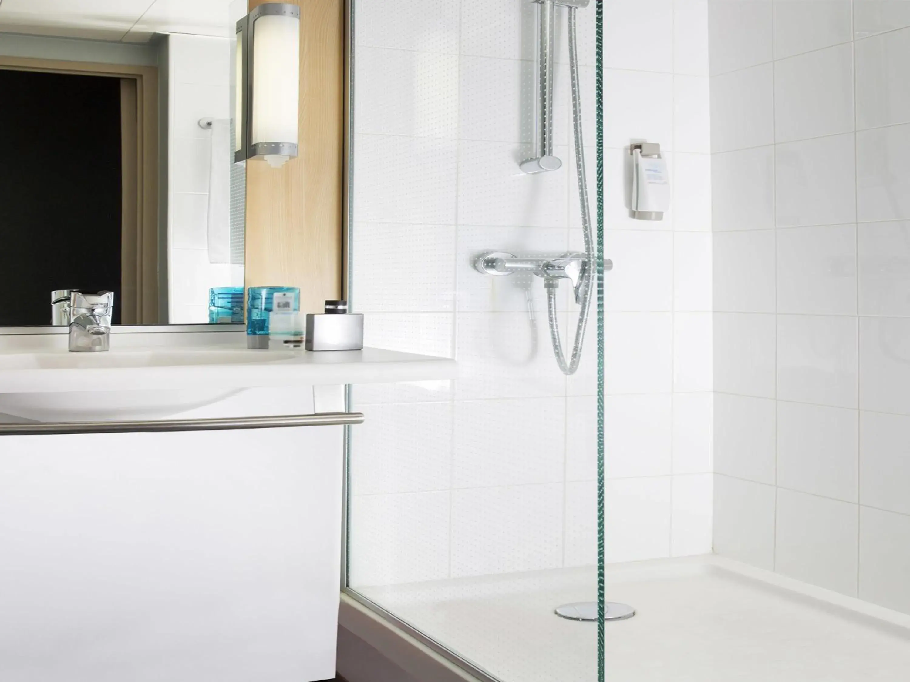 Bedroom in ibis Lyon Gerland Musée des Confluences Bedroom in ibis Lyon Gerland Musée des Confluences