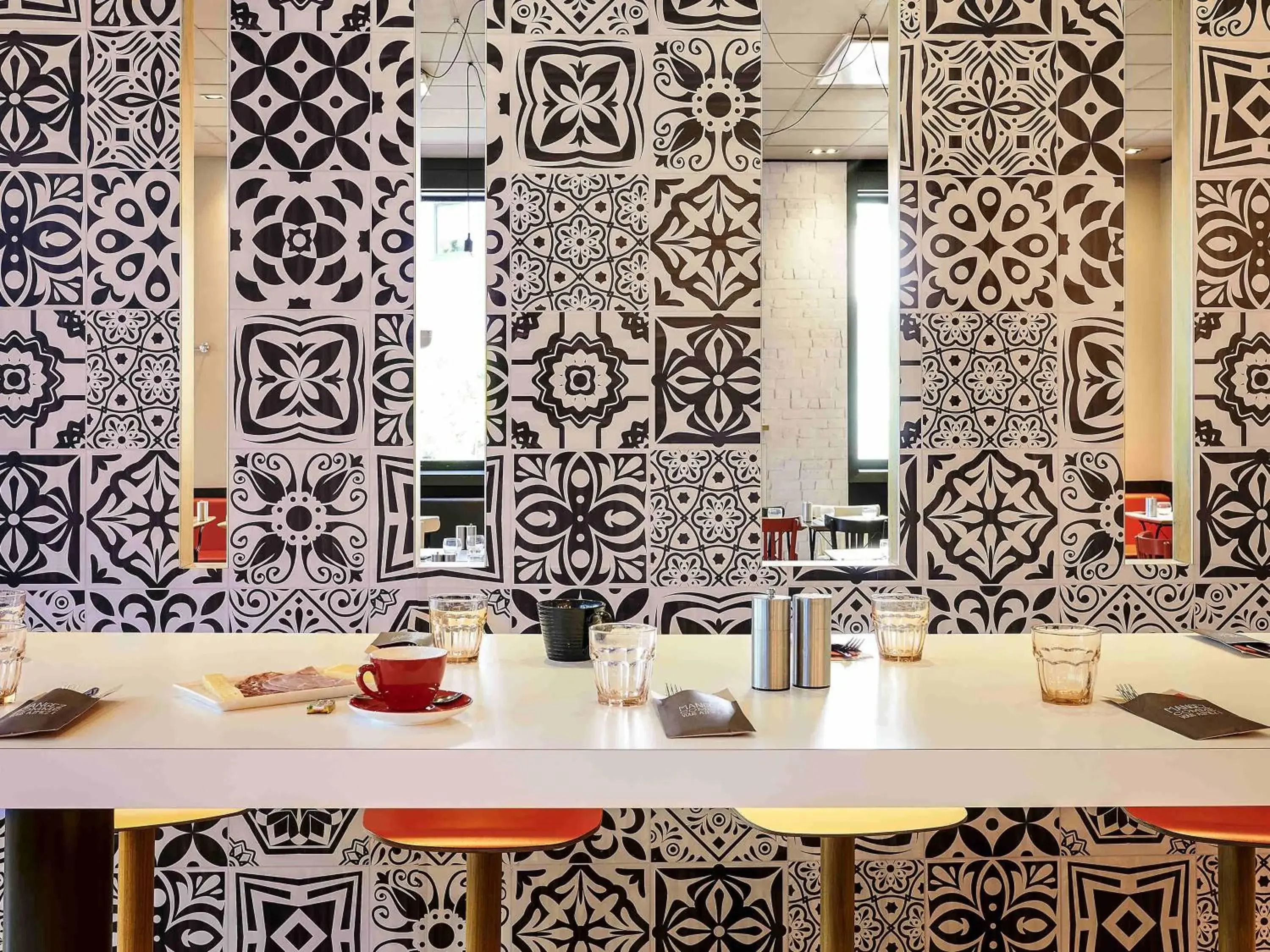 Restaurant/places to eat in ibis Lyon Gerland Musée des Confluences Restaurant/places to eat in ibis Lyon Gerland Musée des Confluences