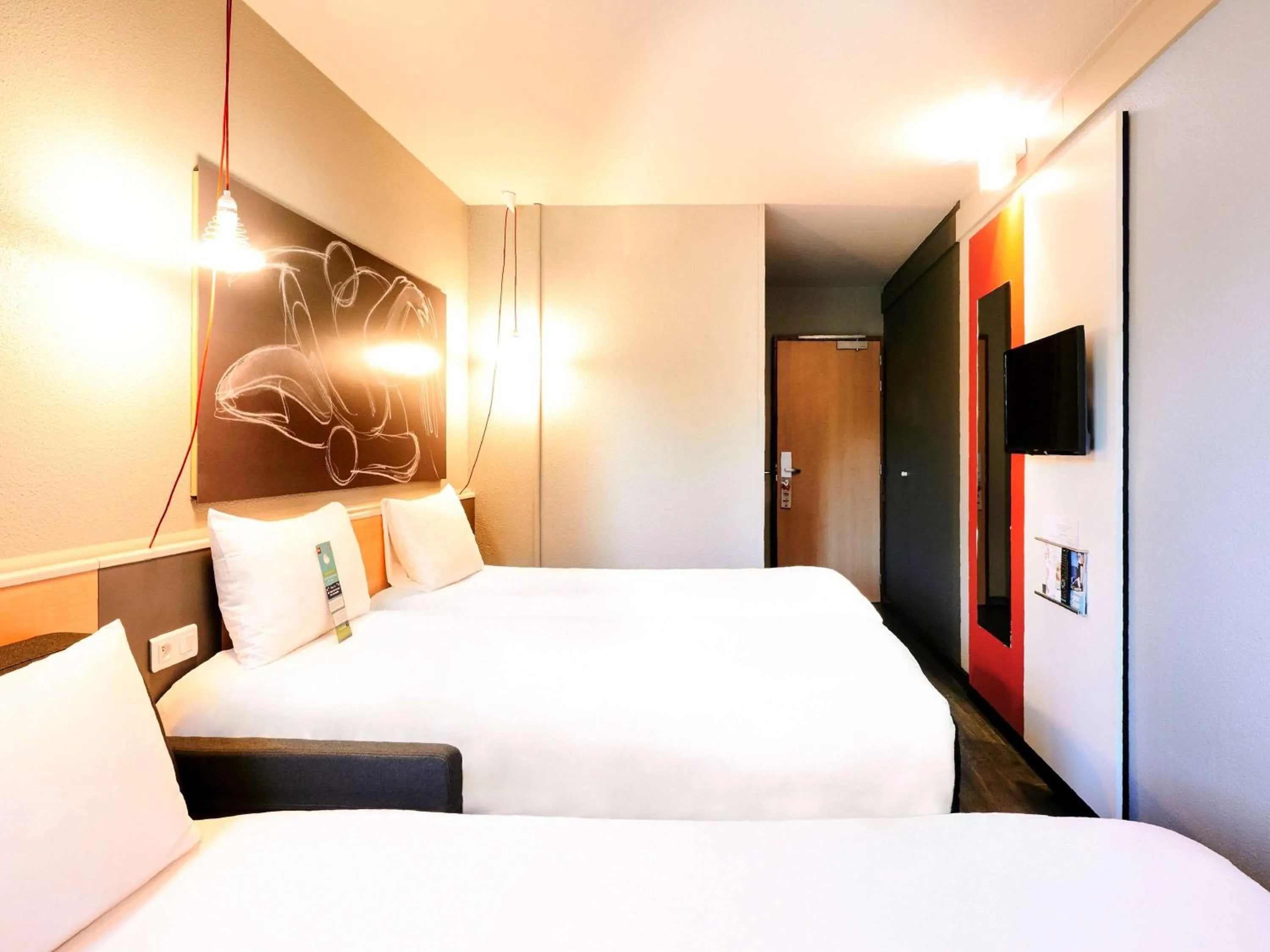 Other, Bed in ibis Lyon Gerland Musée des Confluences