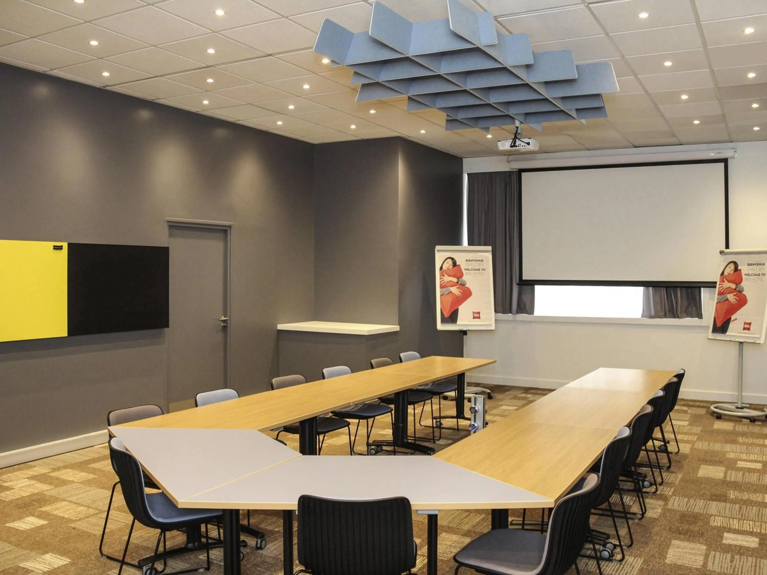 Meeting/conference room in ibis Lyon Gerland Musée des Confluences