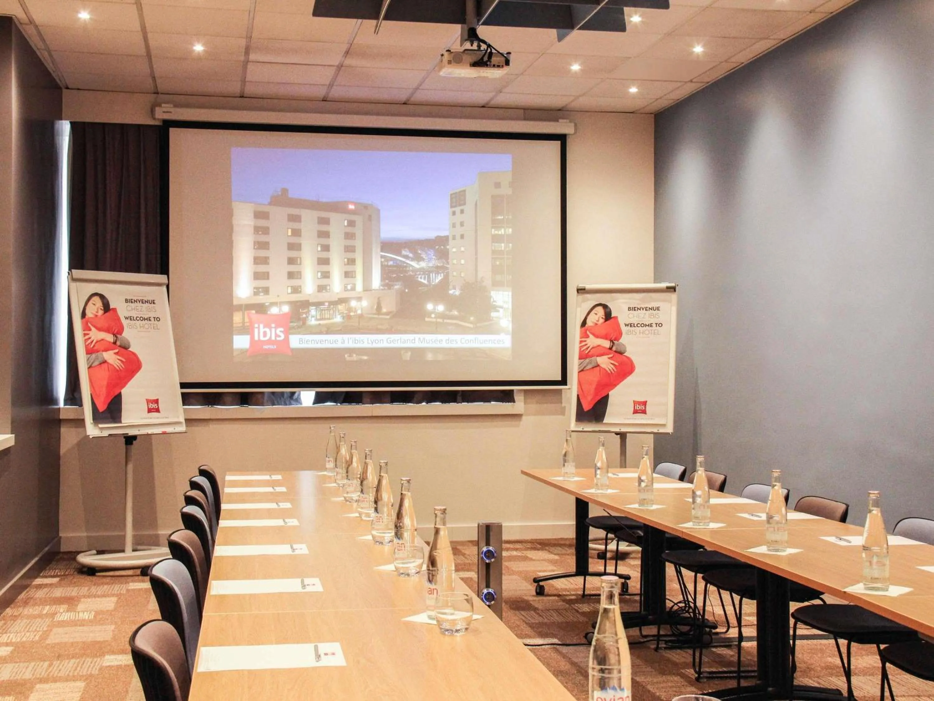 Meeting/conference room in ibis Lyon Gerland Musée des Confluences
