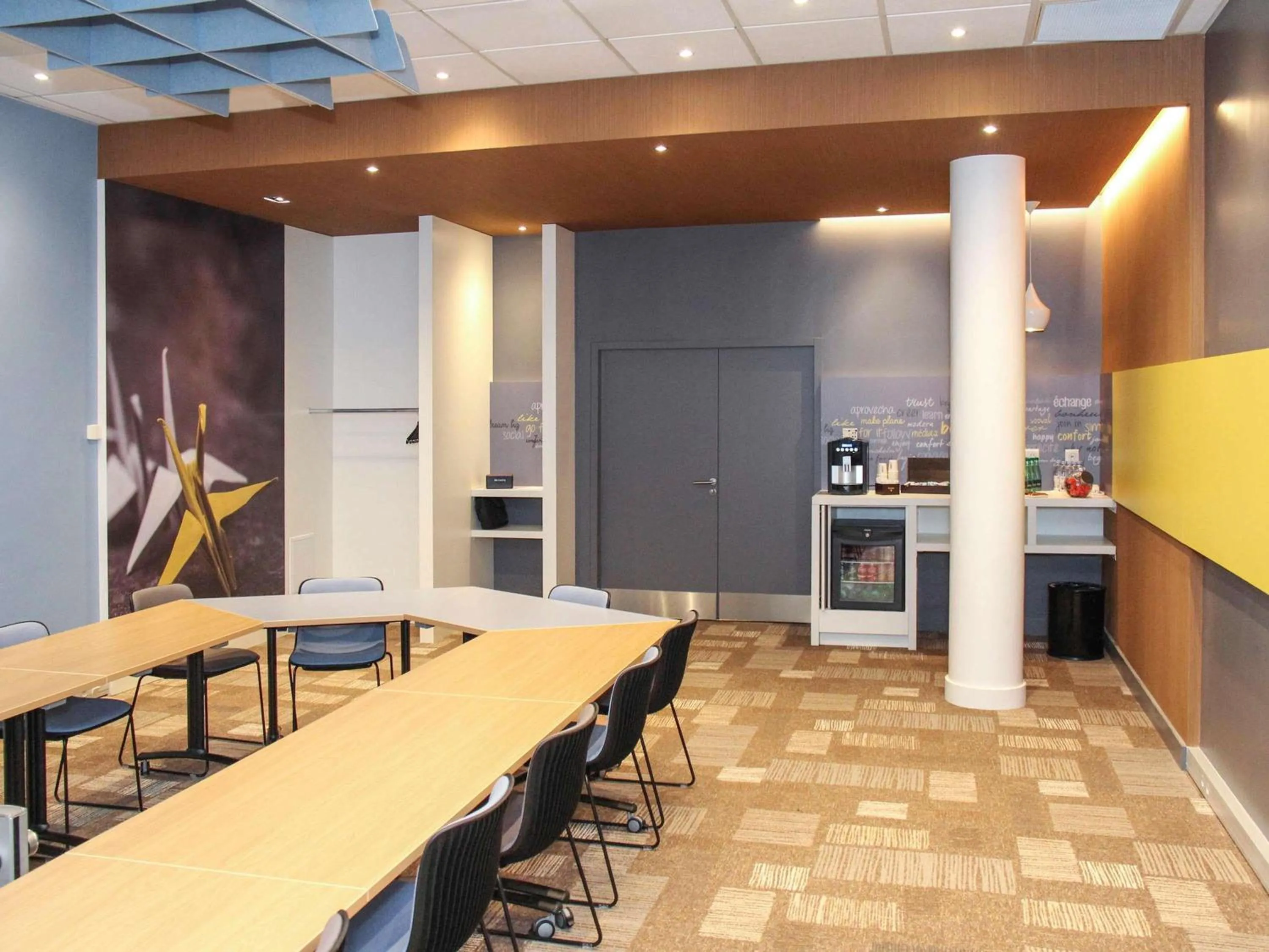 Meeting/conference room in ibis Lyon Gerland Musée des Confluences