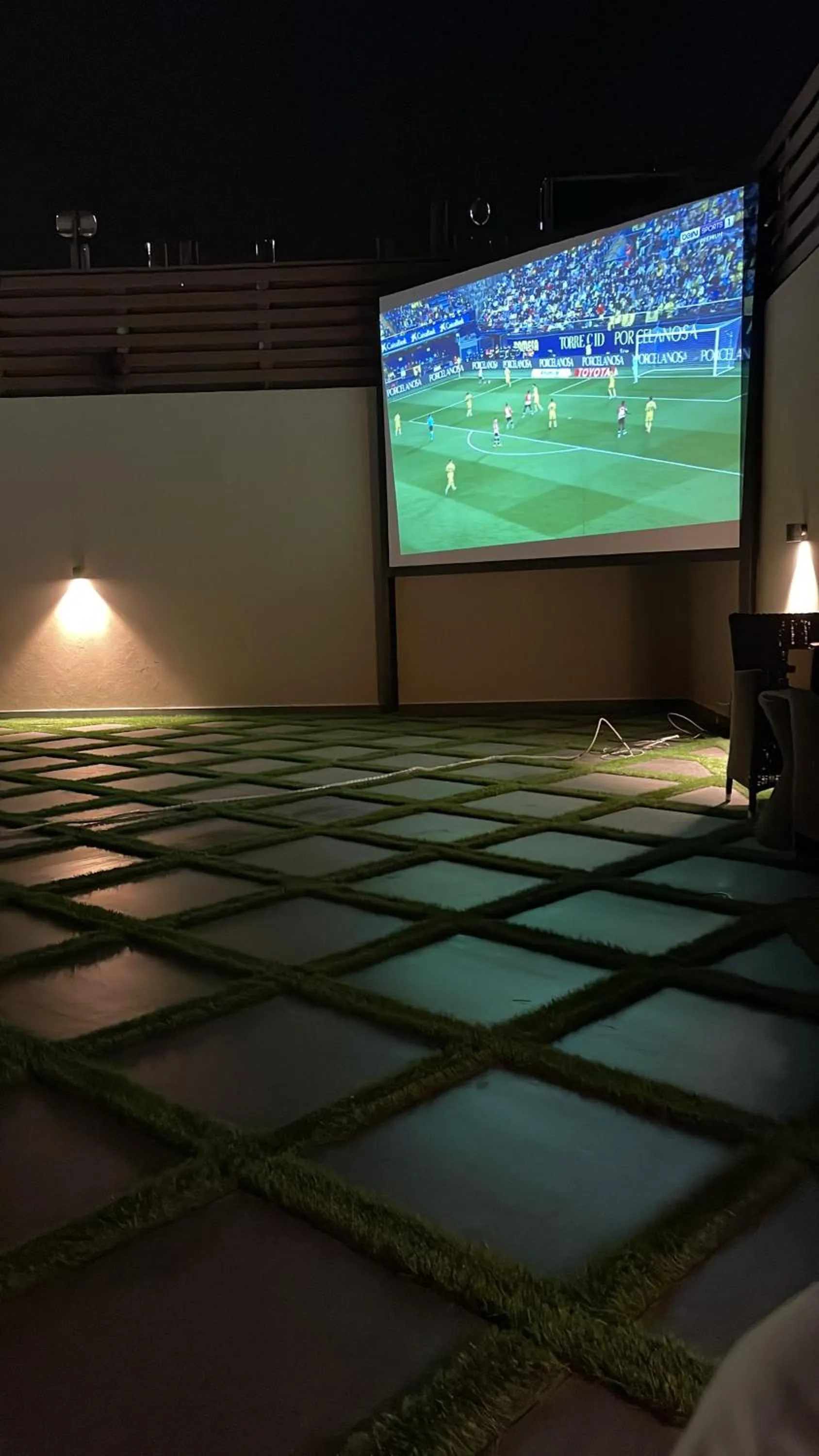 Communal lounge/ TV room in Tripper Inn Dammam