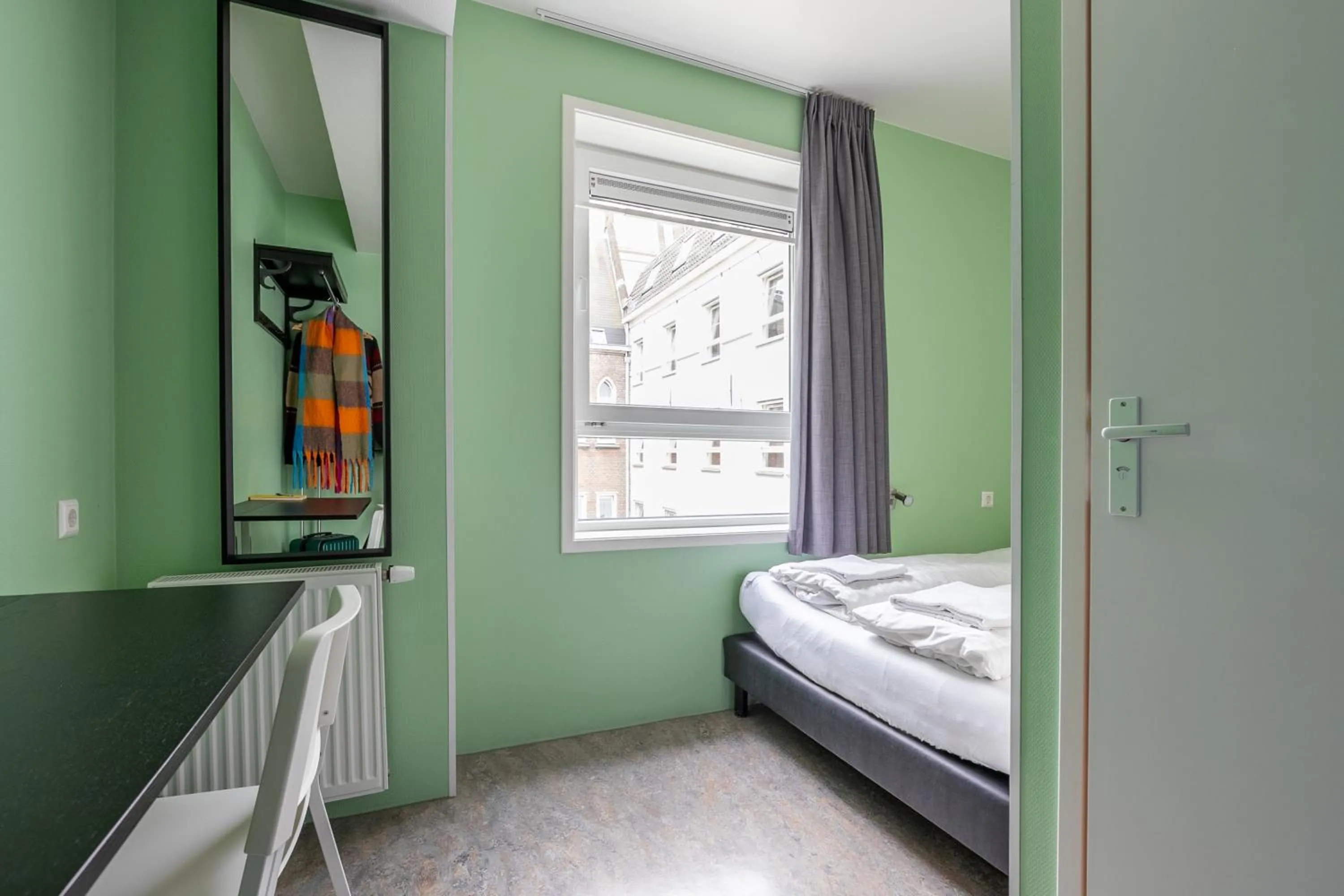 Bedroom, Bed in Hans Brinker Hostel Amsterdam