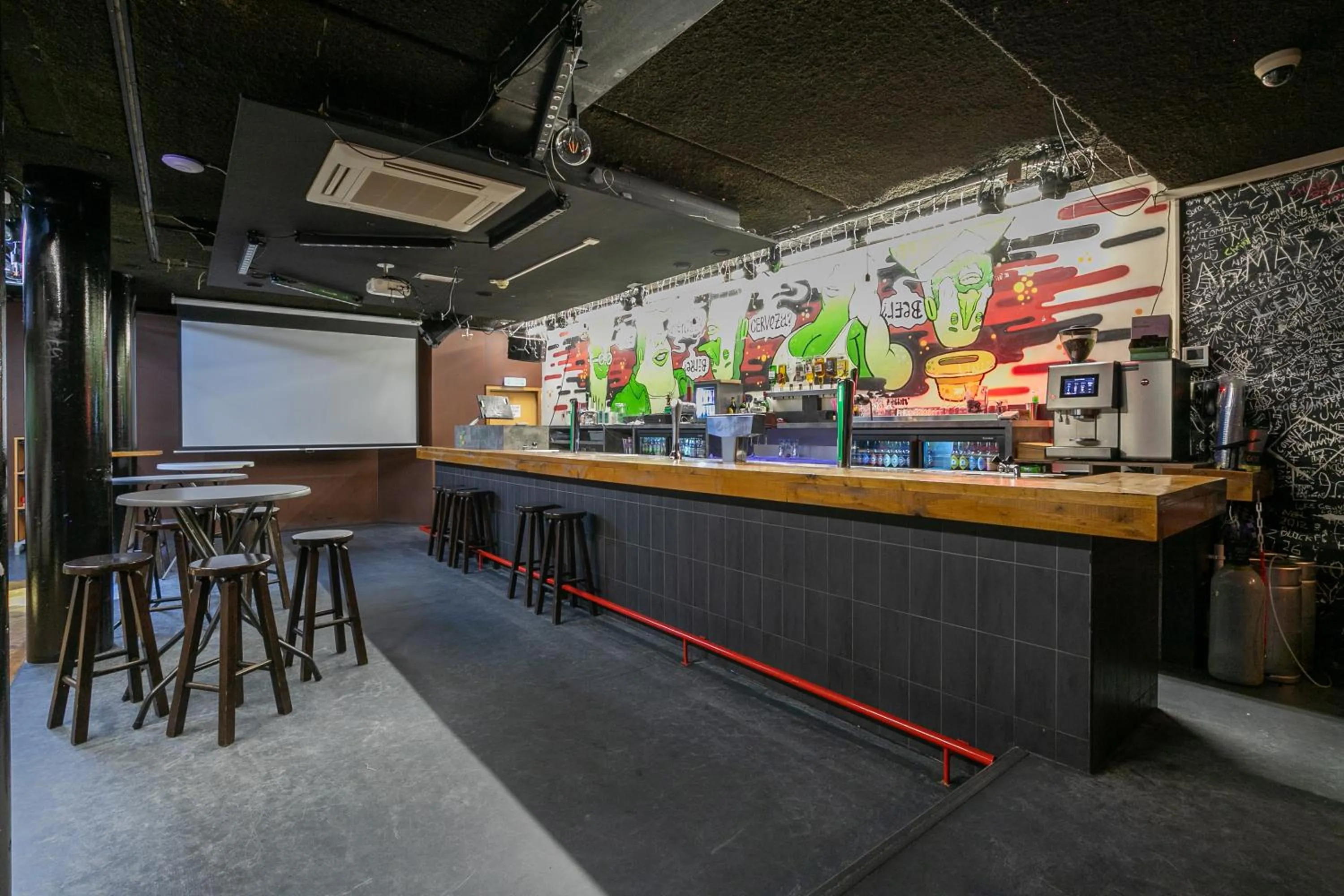 Karaoke in Hans Brinker Hostel Amsterdam