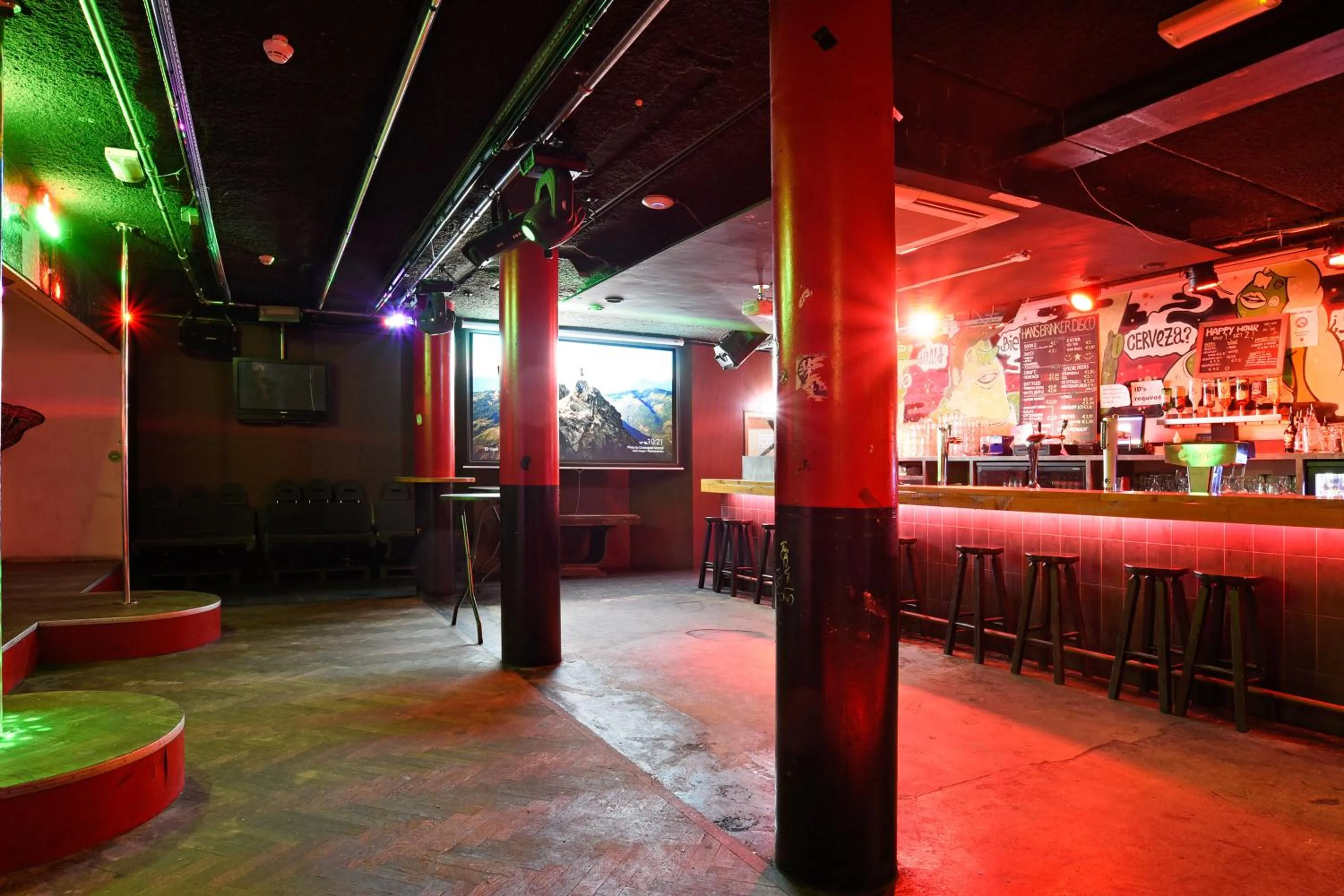 Nightclub / DJ in Hans Brinker Hostel Amsterdam