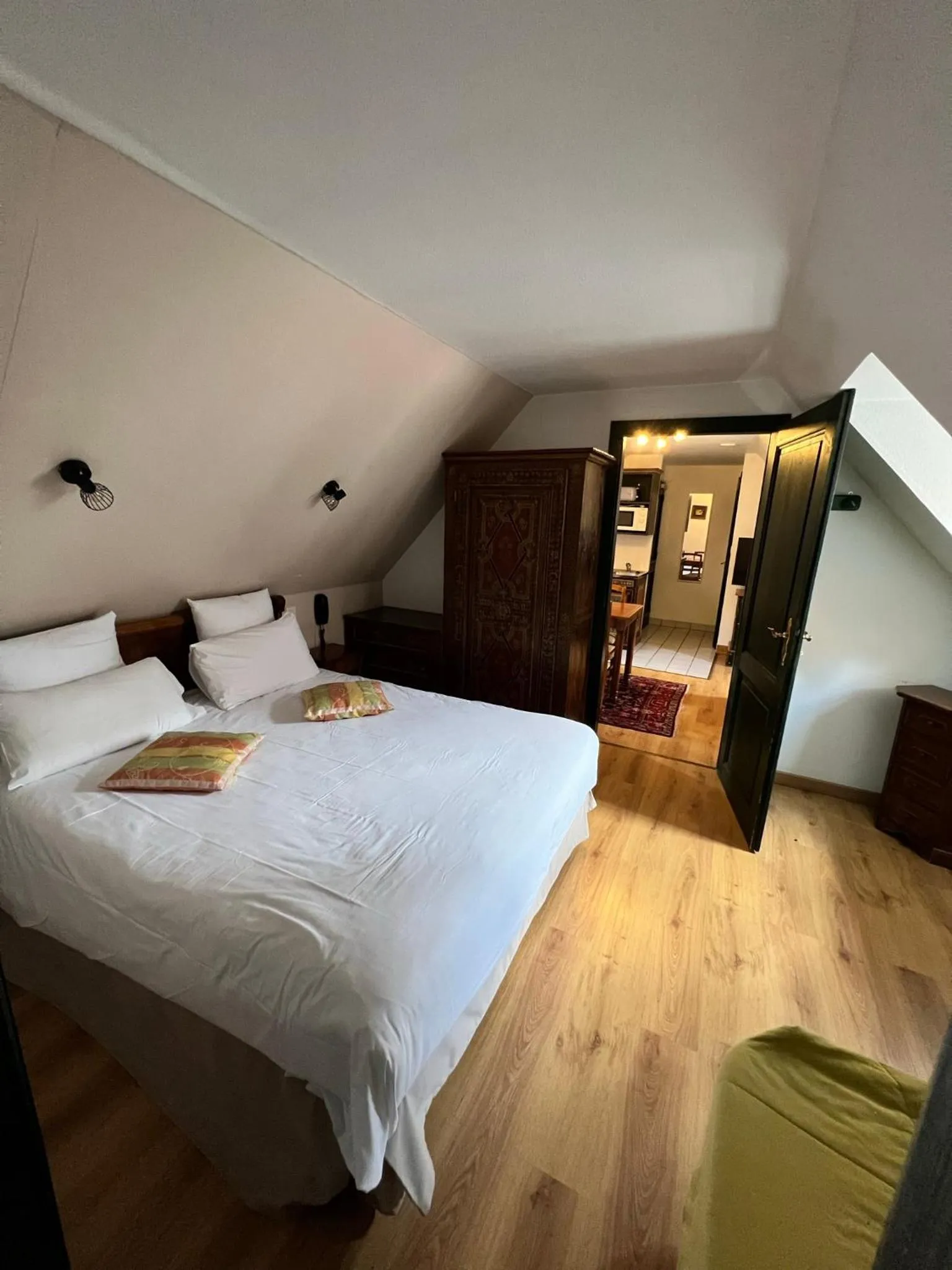 Bedroom, Bed in La Cour du Bailli Suites & Spa