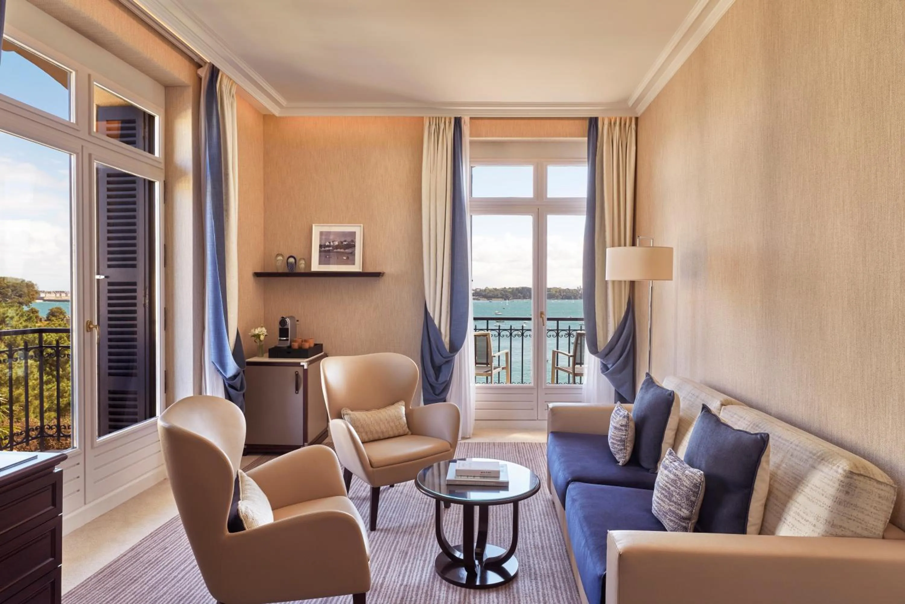 Living room in Hôtel Barrière Le Grand Hôtel Dinard