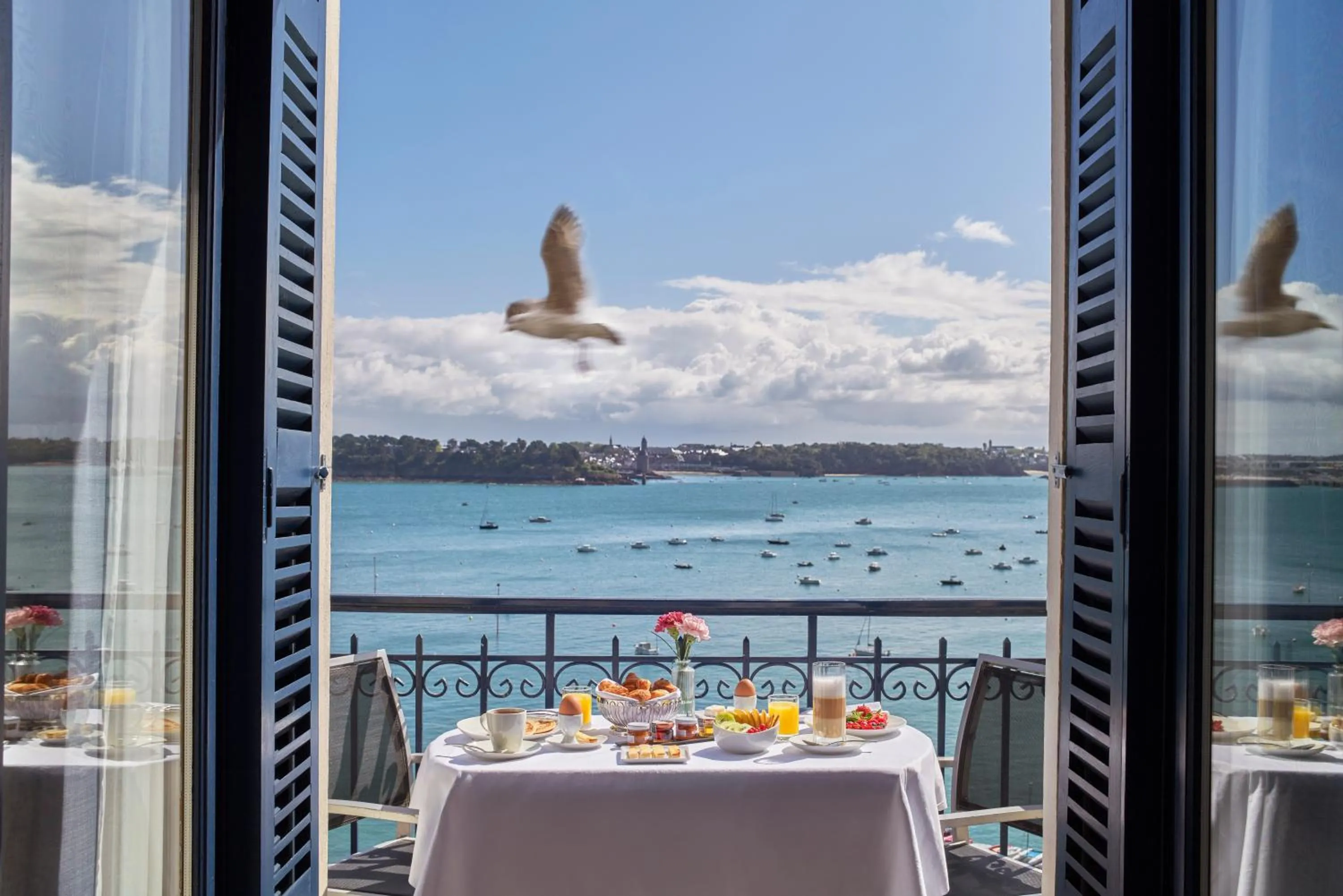 Balcony/Terrace in Hôtel Barrière Le Grand Hôtel Dinard