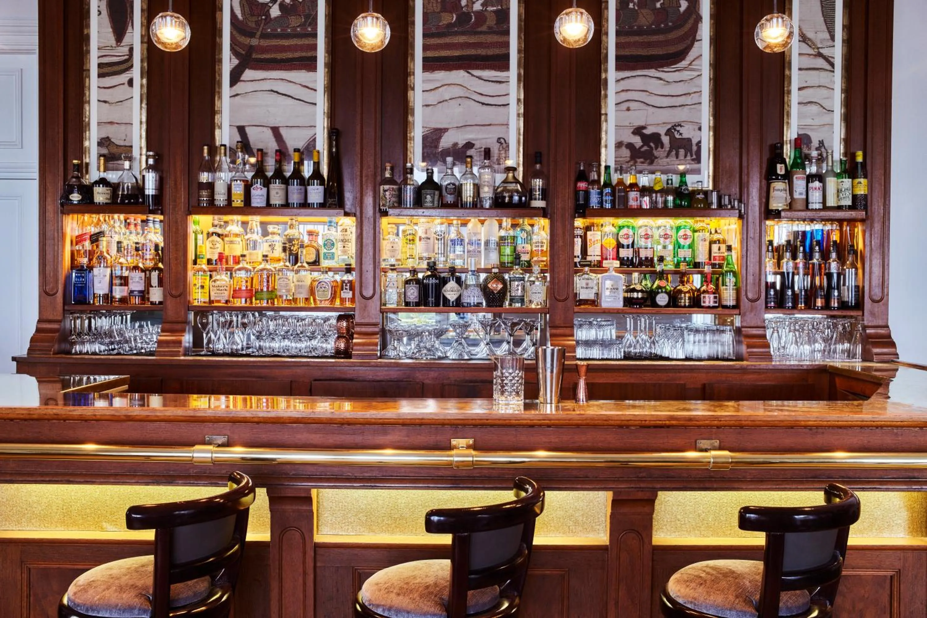 Lounge or bar in Hôtel Barrière Le Grand Hôtel Dinard