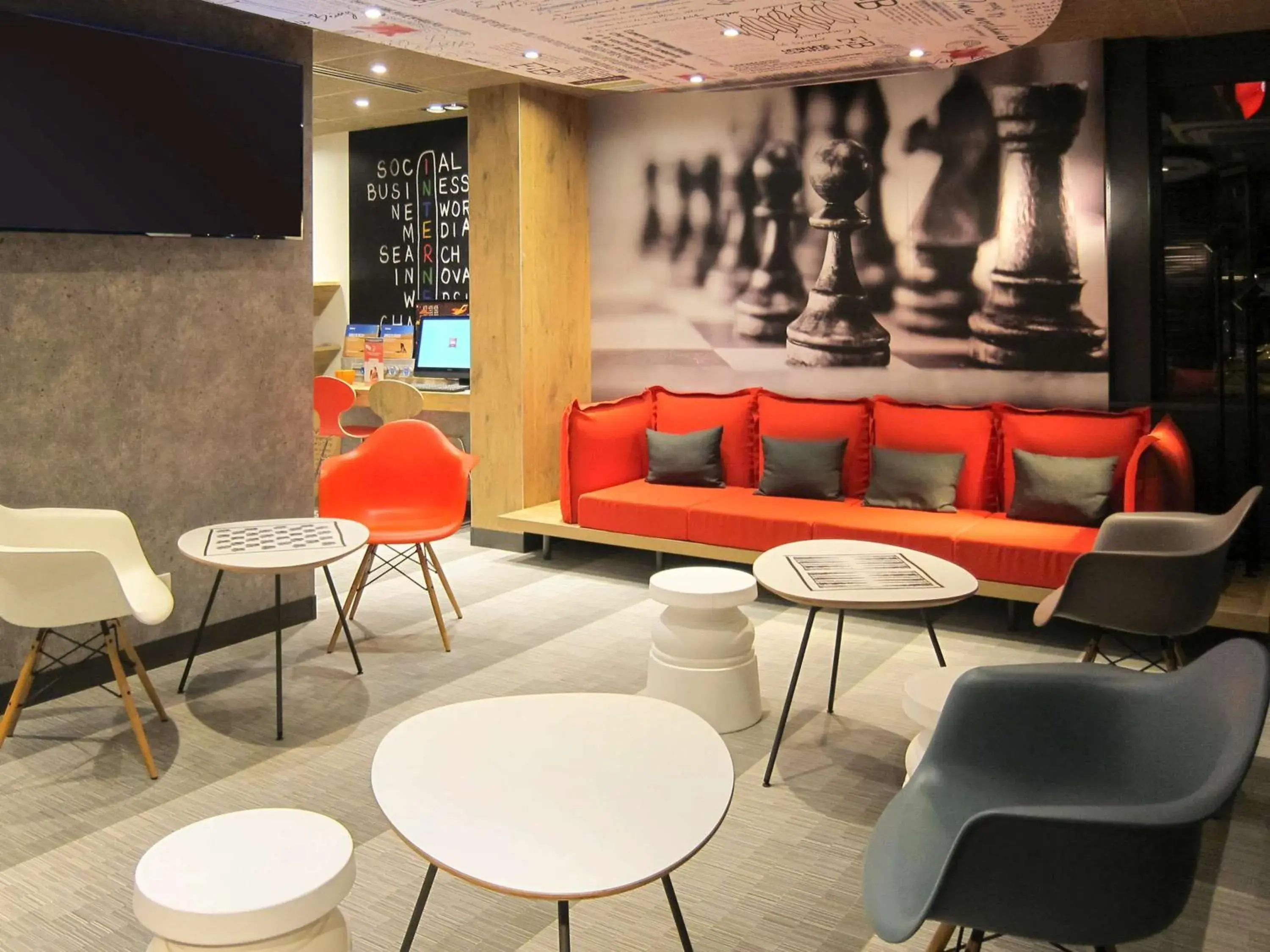 Property building in Ibis Lyon Villefranche Sur Saone Property building in Ibis Lyon Villefranche Sur Saone
