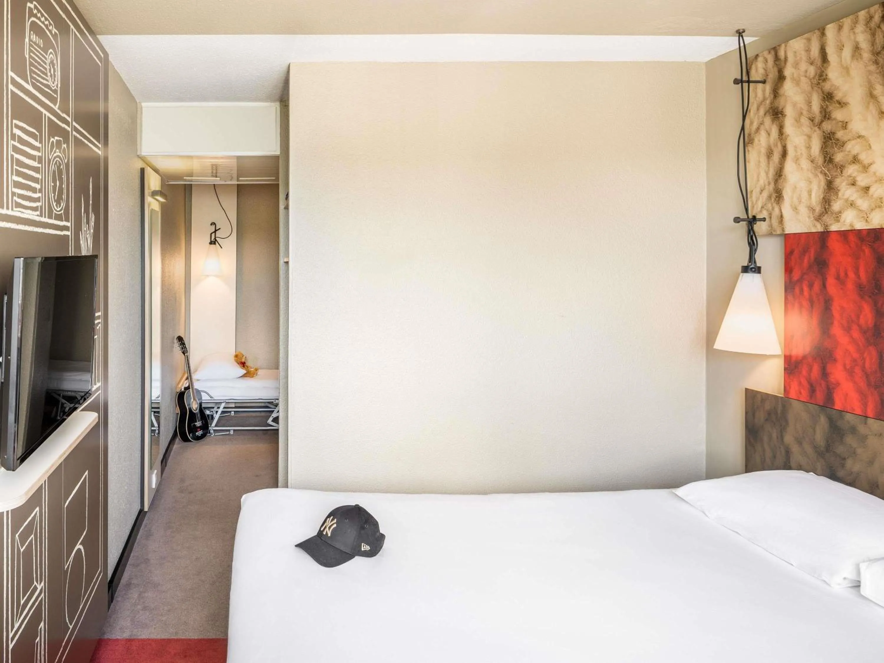 Bedroom, Bed in Ibis Lyon Villefranche Sur Saone