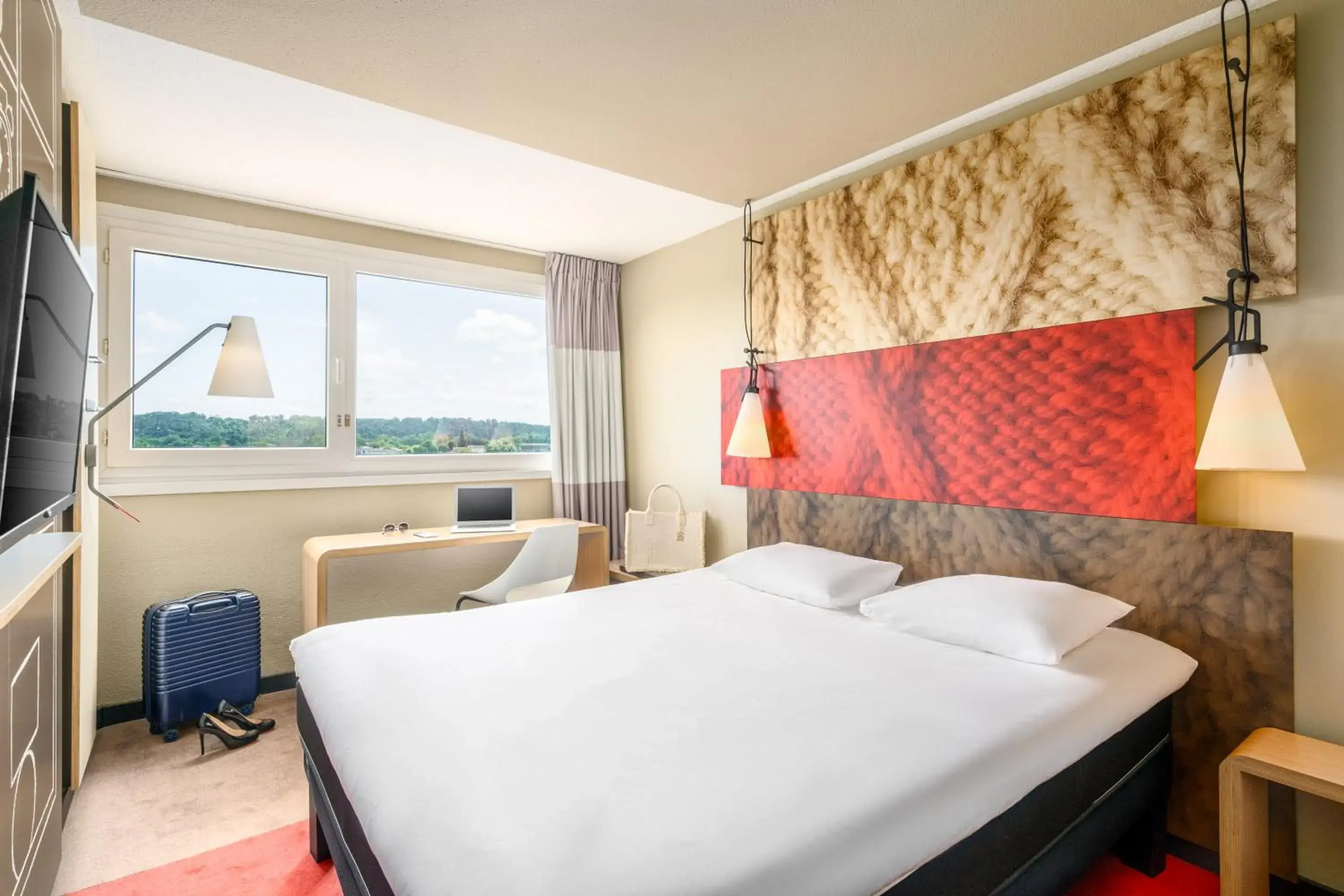 View (from property/room), Bed in Ibis Lyon Villefranche Sur Saone View (from property/room), Bed in Ibis Lyon Villefranche Sur Saone