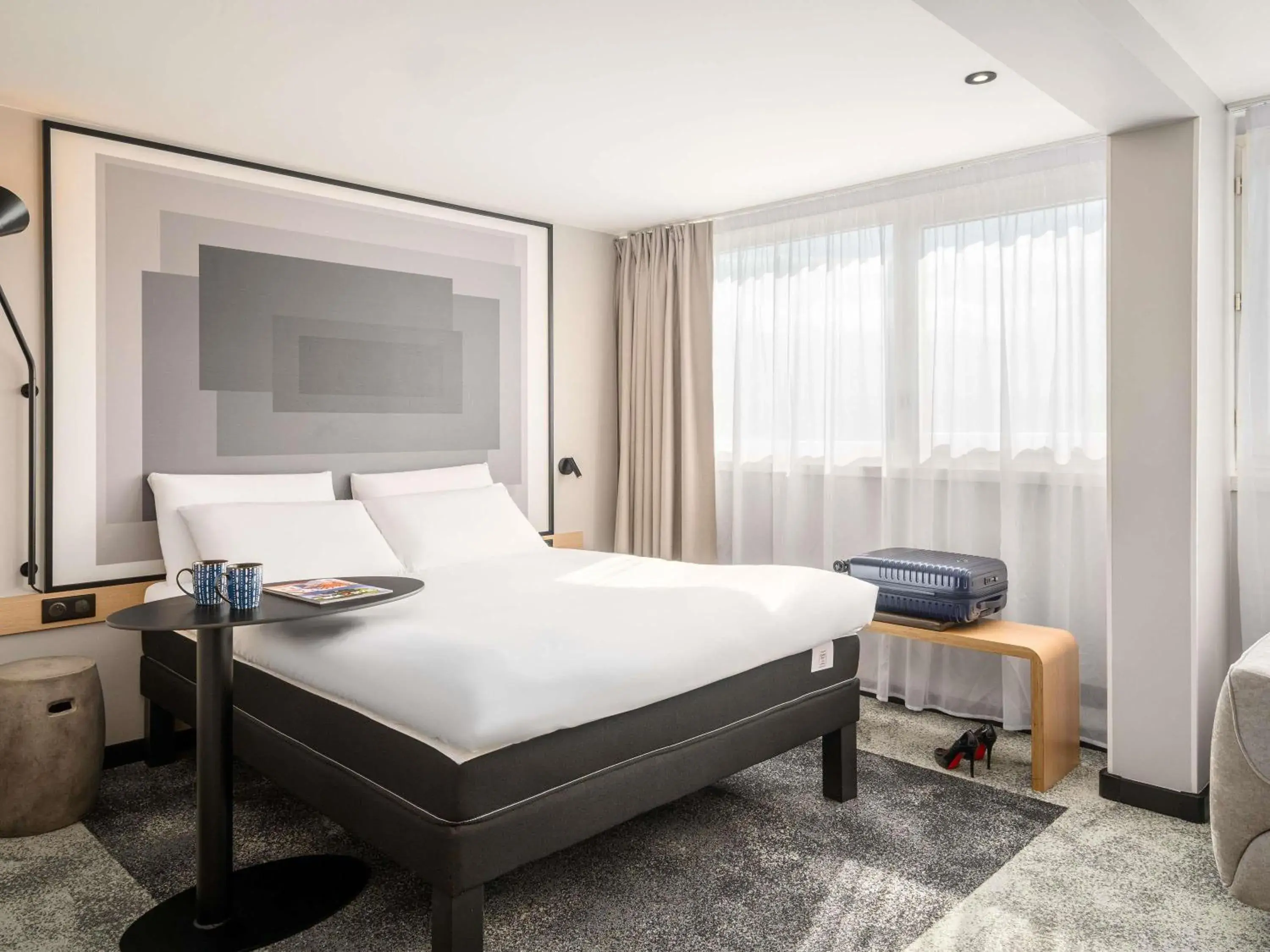 Bedroom, Bed in Ibis Lyon Villefranche Sur Saone Bedroom, Bed in Ibis Lyon Villefranche Sur Saone