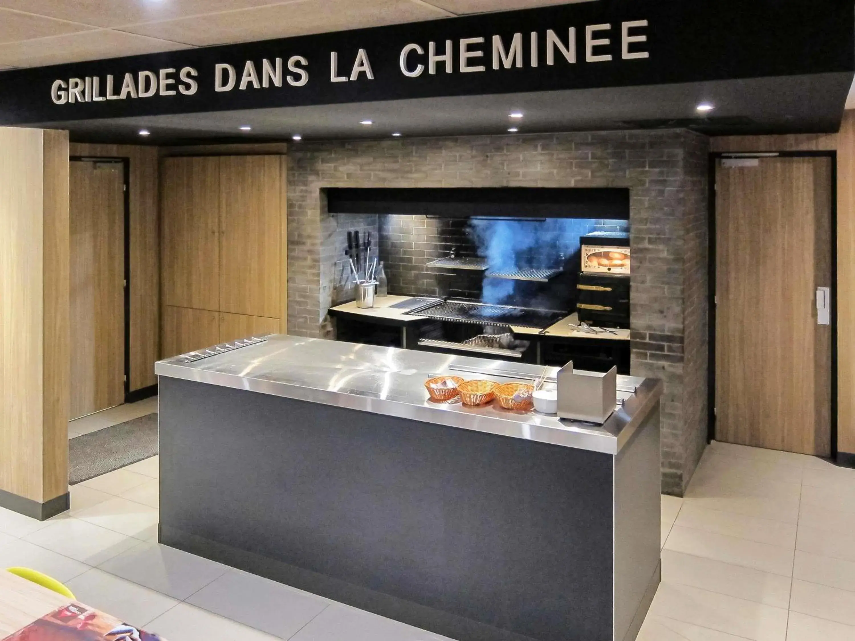 Property building in Ibis Lyon Villefranche Sur Saone Property building in Ibis Lyon Villefranche Sur Saone