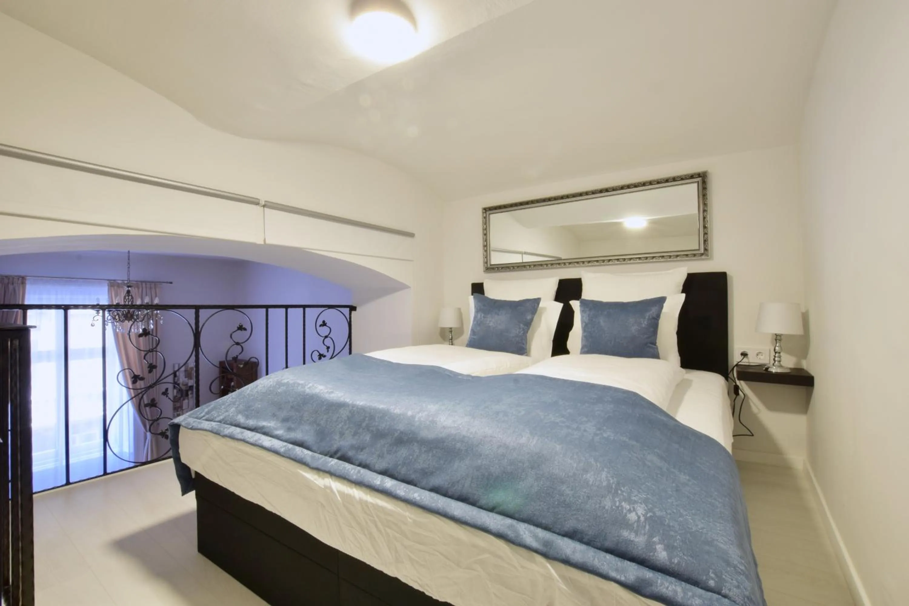 Bed in Luxury Apartment by Hi5 - Havas Street
