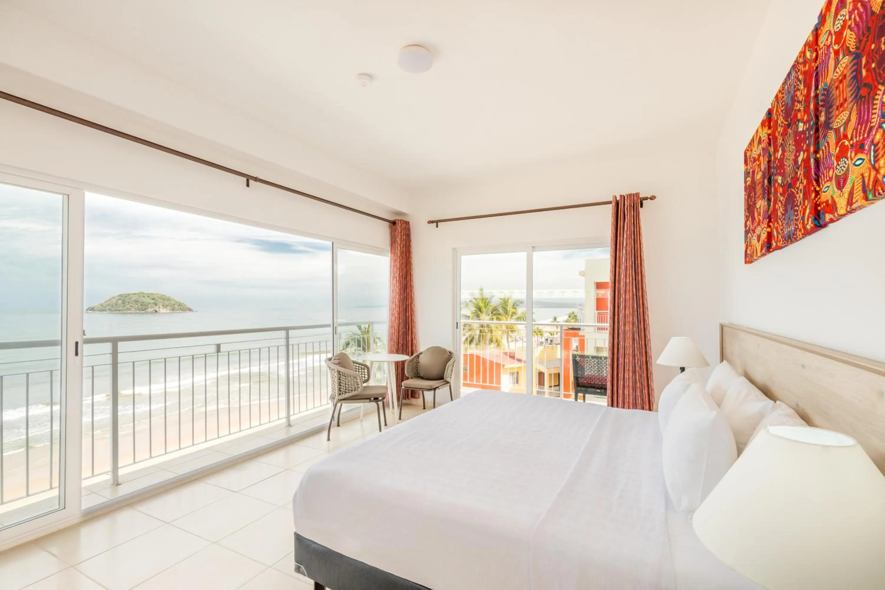 Bed in Decameron Isla Coral Guayabitos, Ramada All-Inclusive Resort