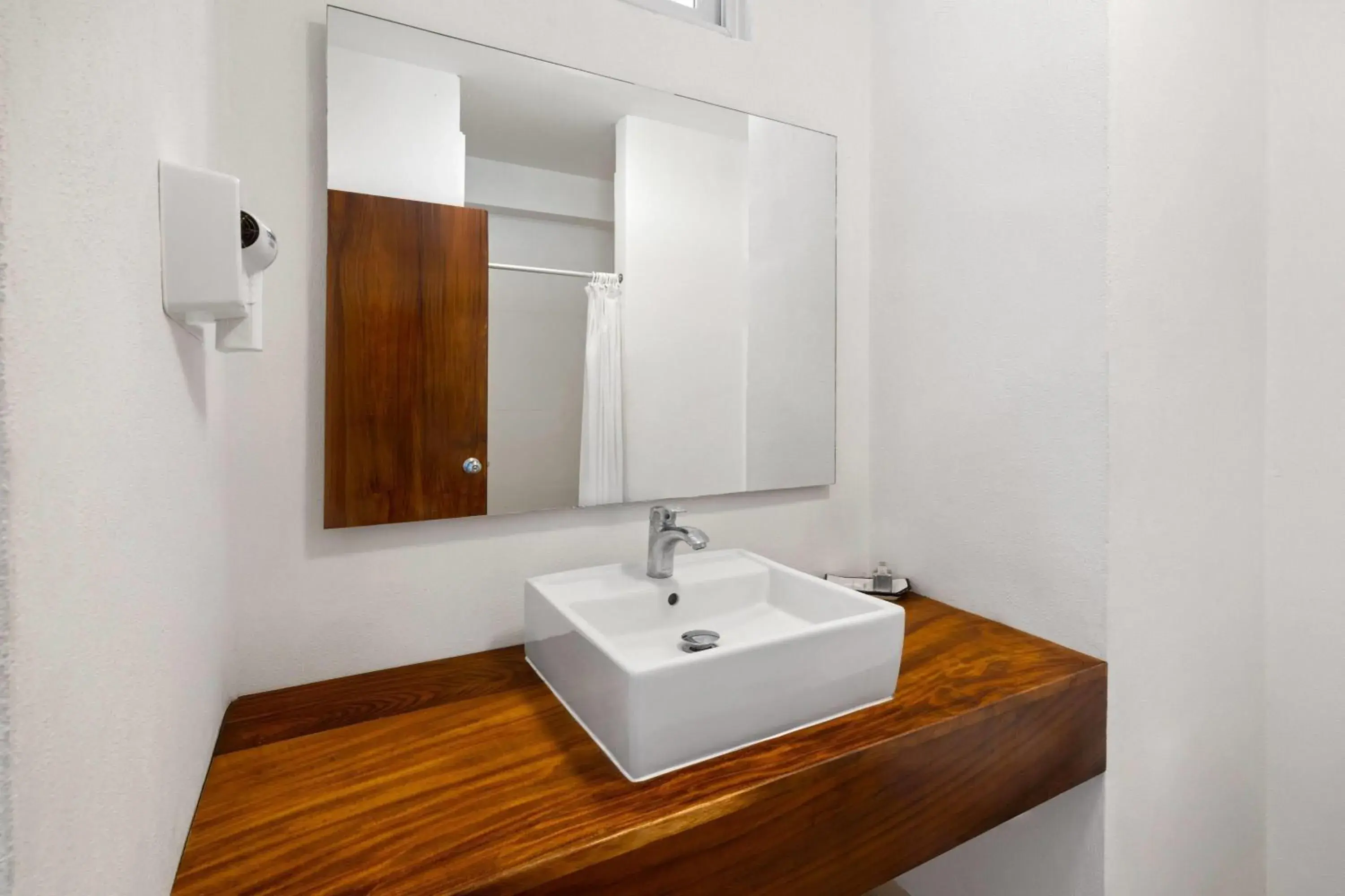 Bathroom in Decameron Isla Coral Guayabitos, Ramada All-Inclusive Resort Bathroom in Decameron Isla Coral Guayabitos, Ramada All-Inclusive Resort