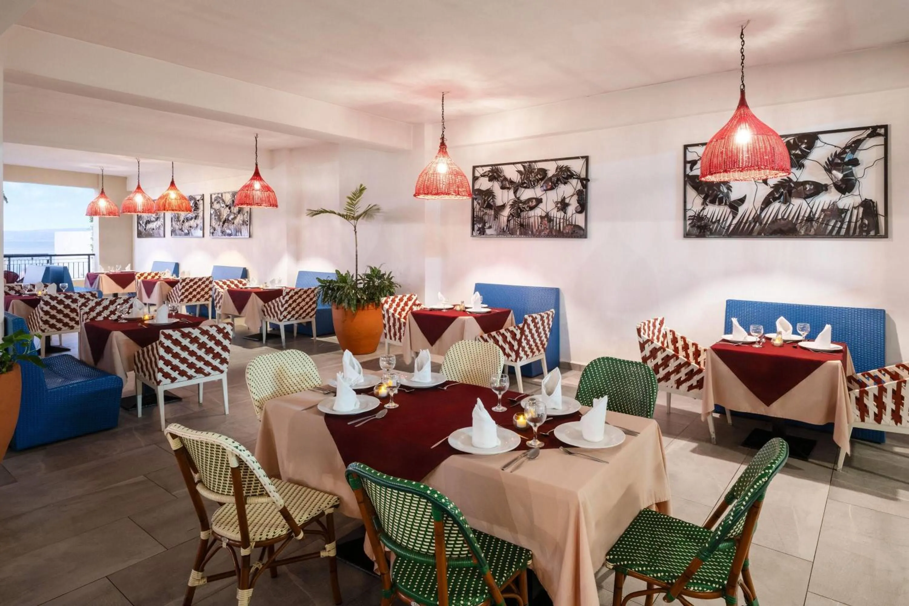 Restaurant/places to eat in Decameron La Marina Guayabitos, Ramada All-Inclusive Resort