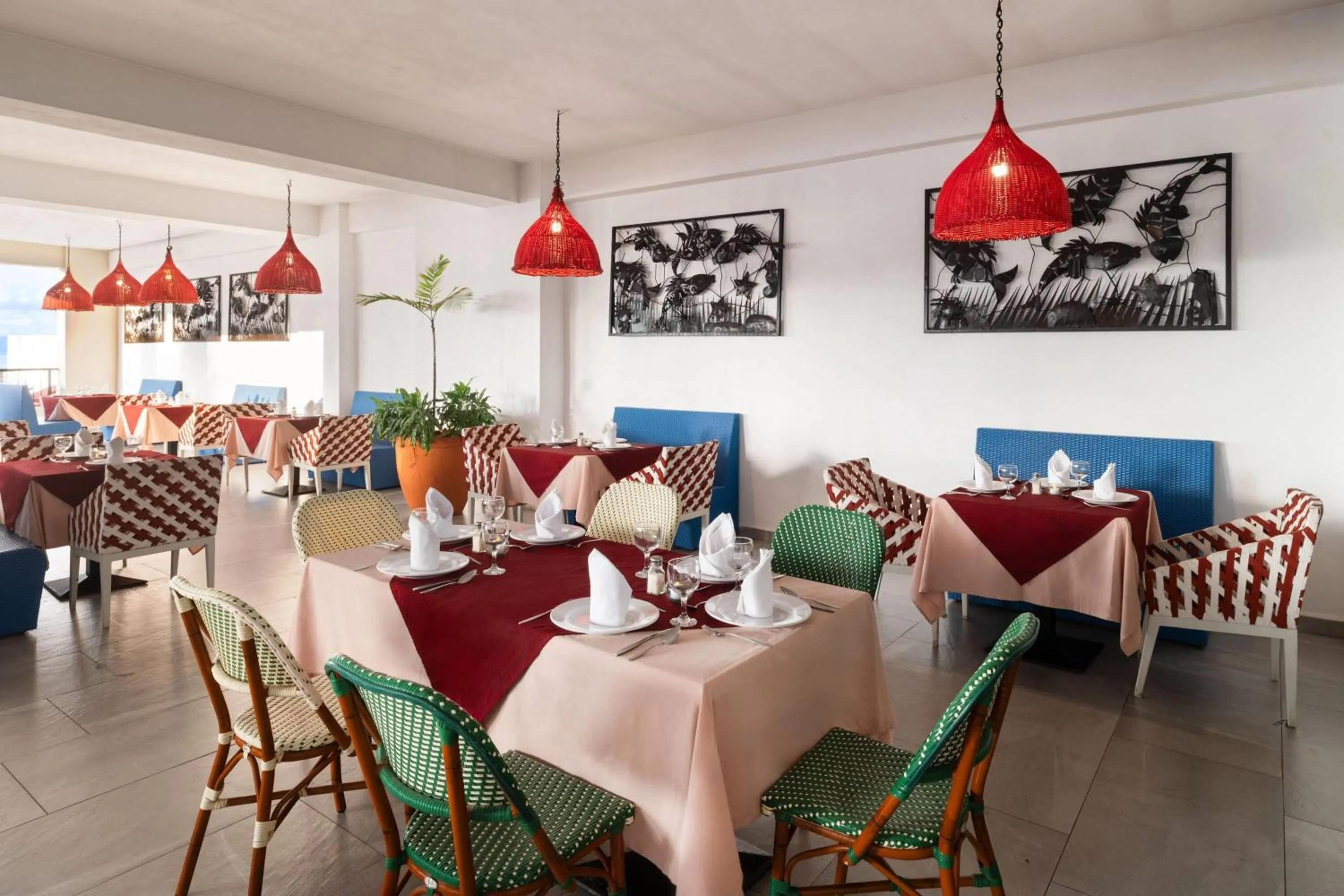 Restaurant/places to eat in Decameron La Marina Guayabitos, Ramada All-Inclusive Resort