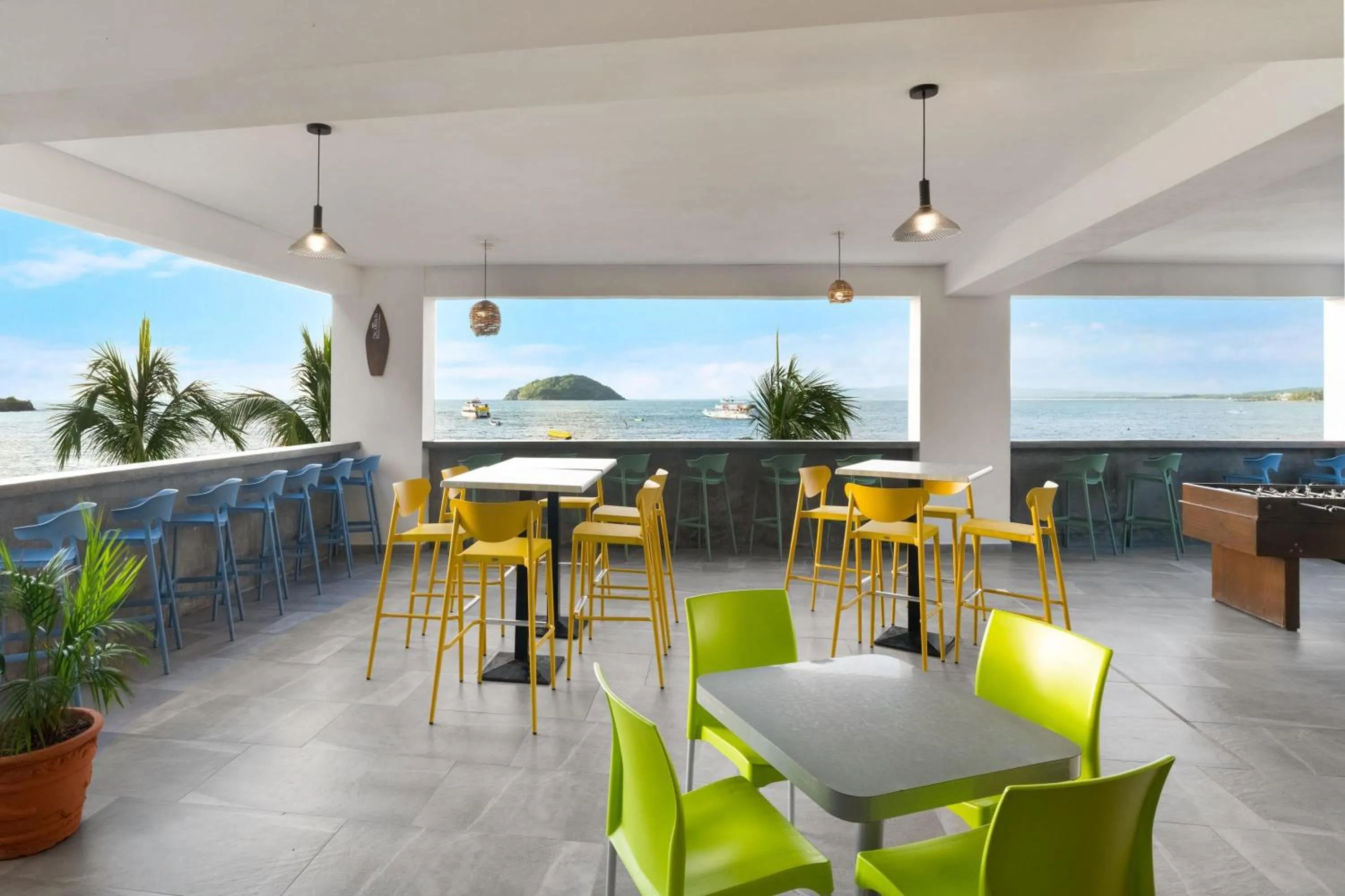 Lounge or bar in Decameron La Marina Guayabitos, Ramada All-Inclusive Resort