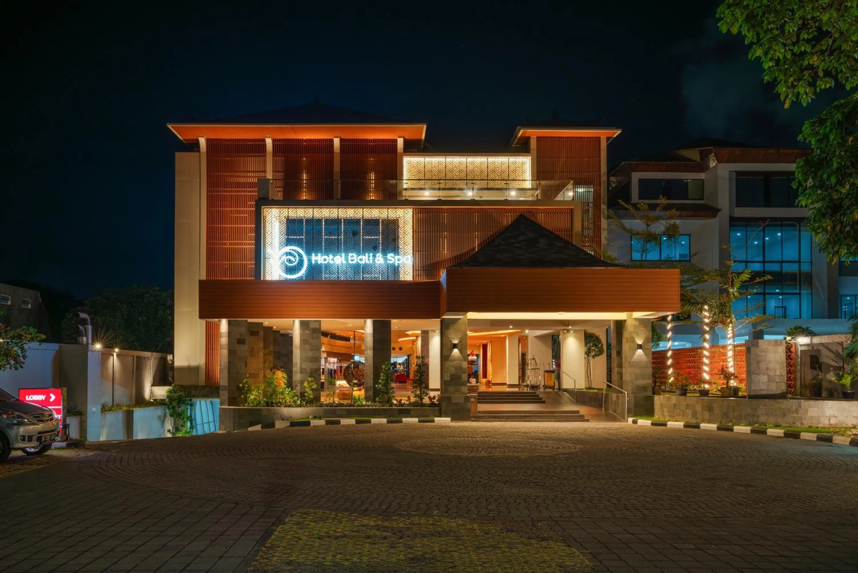 Property building in b Hotel Bali & Spa