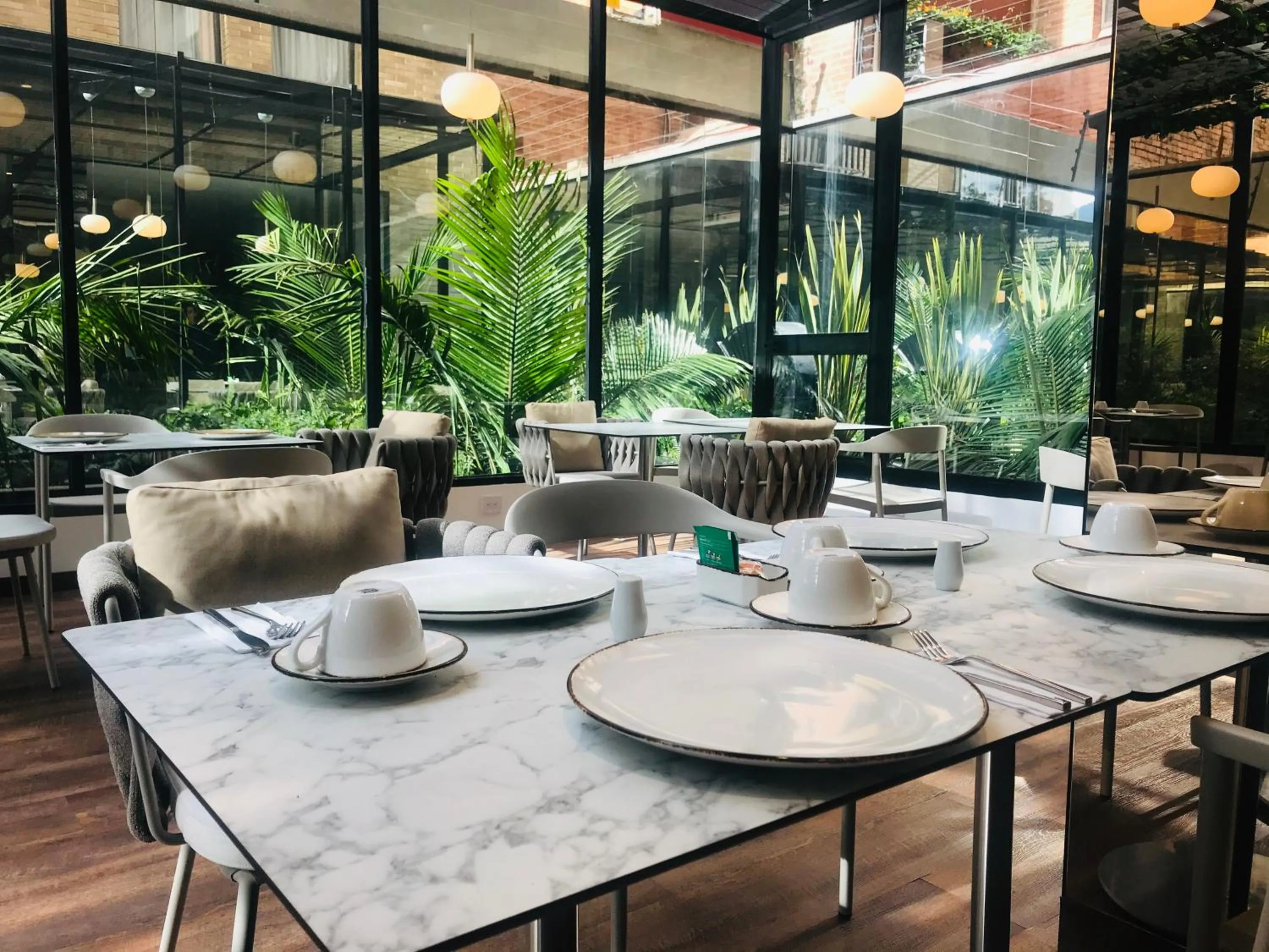 Restaurant/places to eat in Cassa Luxury Homes