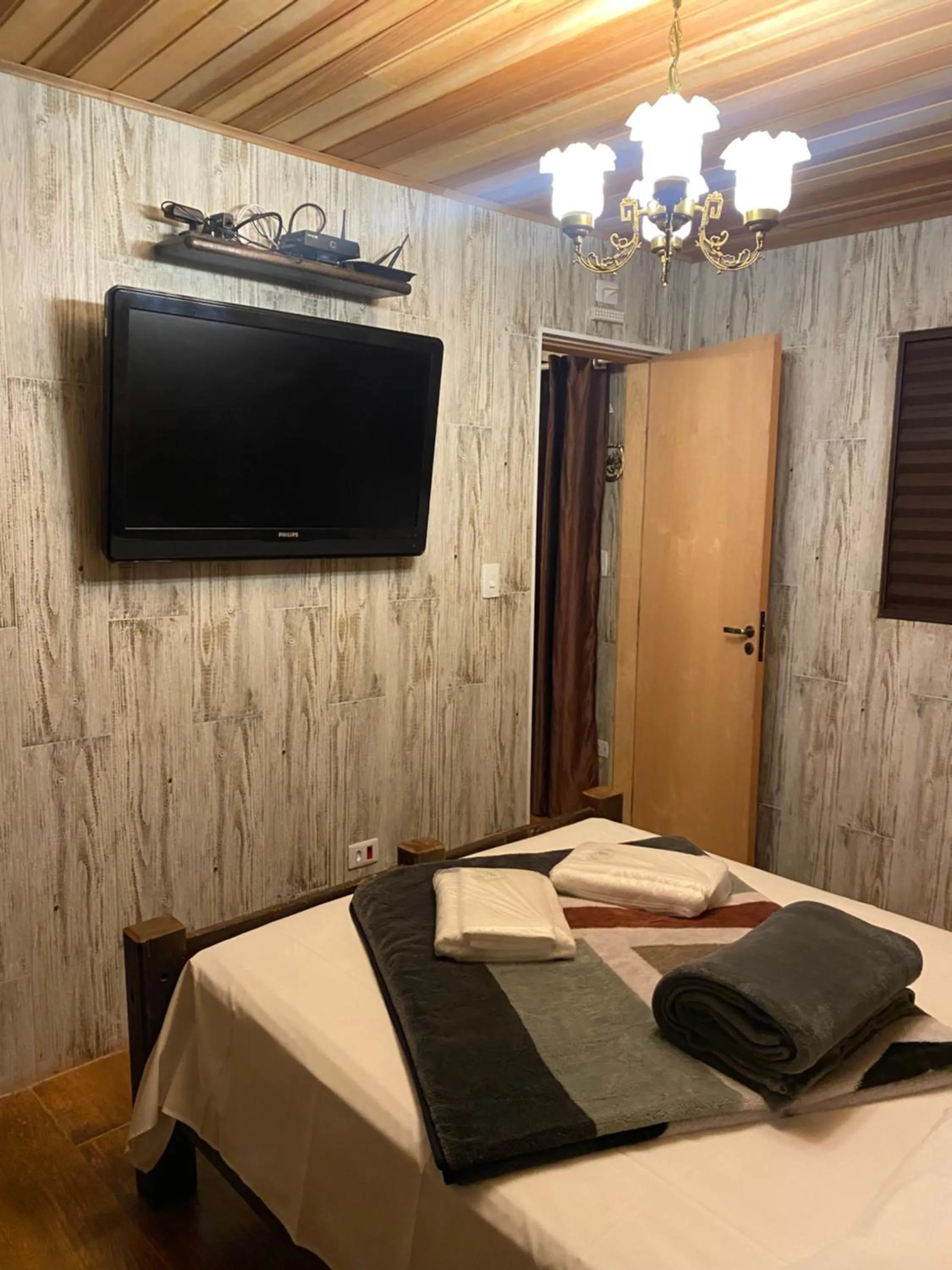 Bed in Chalés Marinelli em São Roque