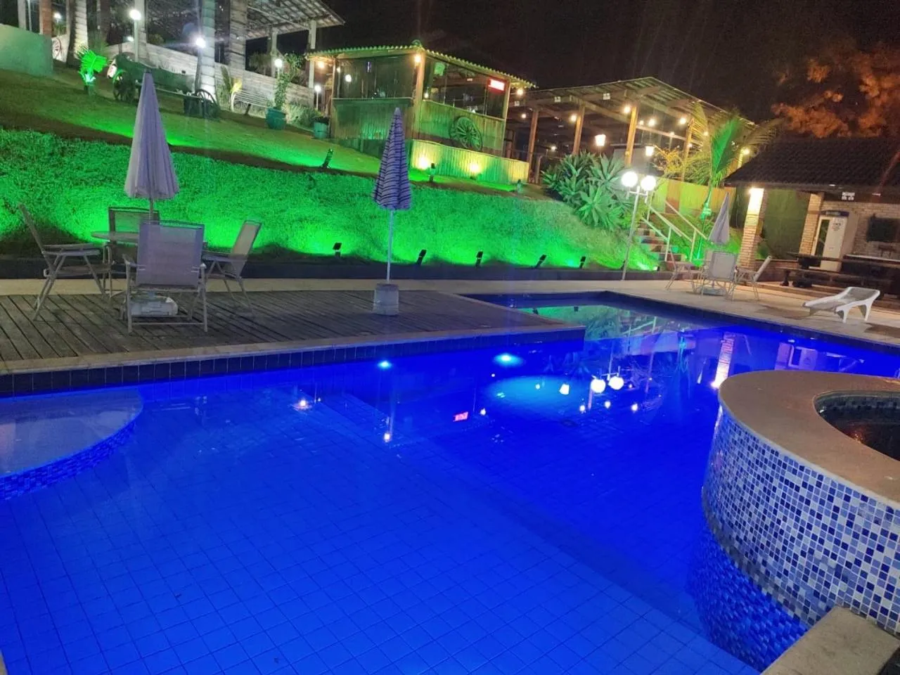 Pool view in Chalés Marinelli em São Roque