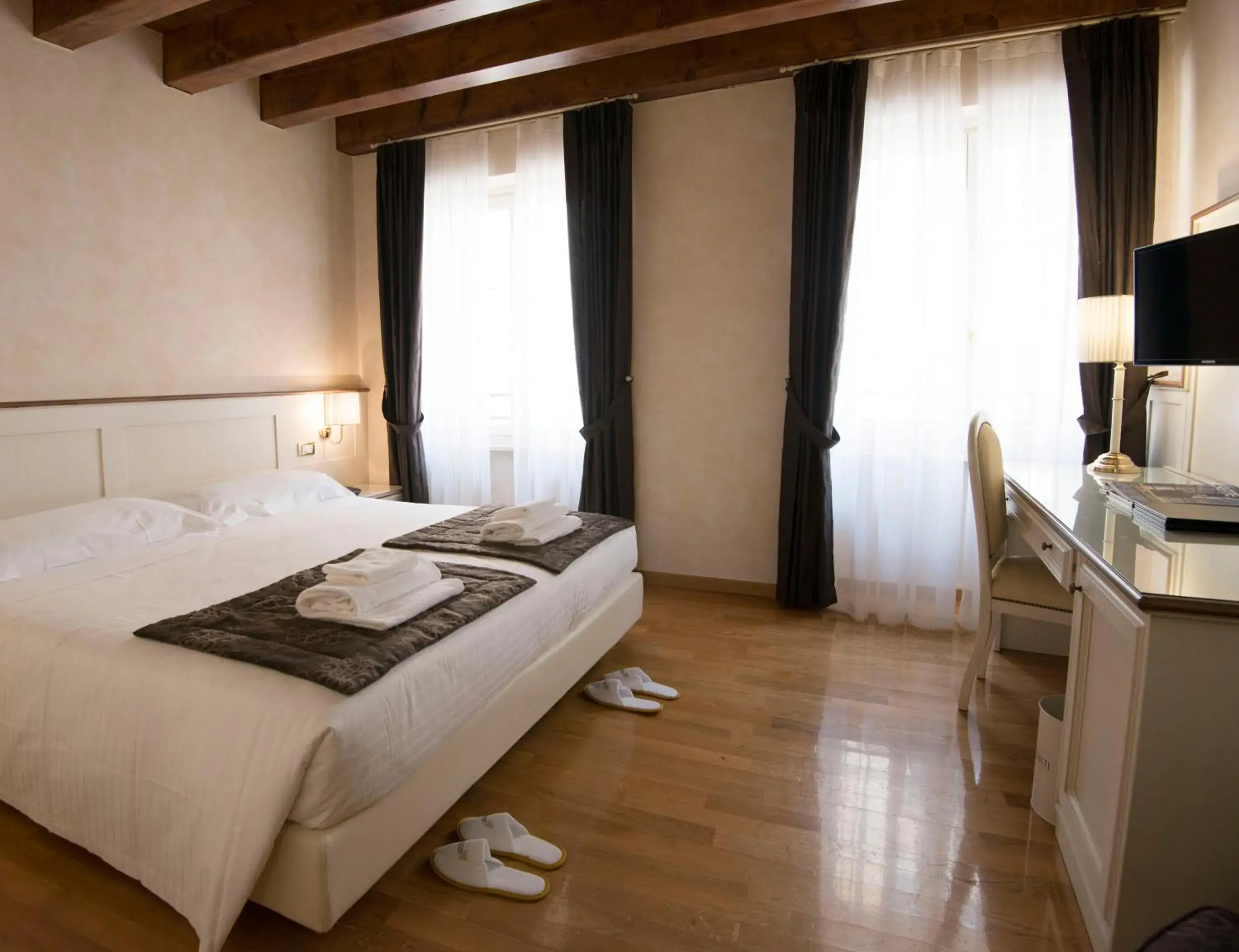 Bedroom, Bed in Albergo Mazzanti Bedroom, Bed in Albergo Mazzanti