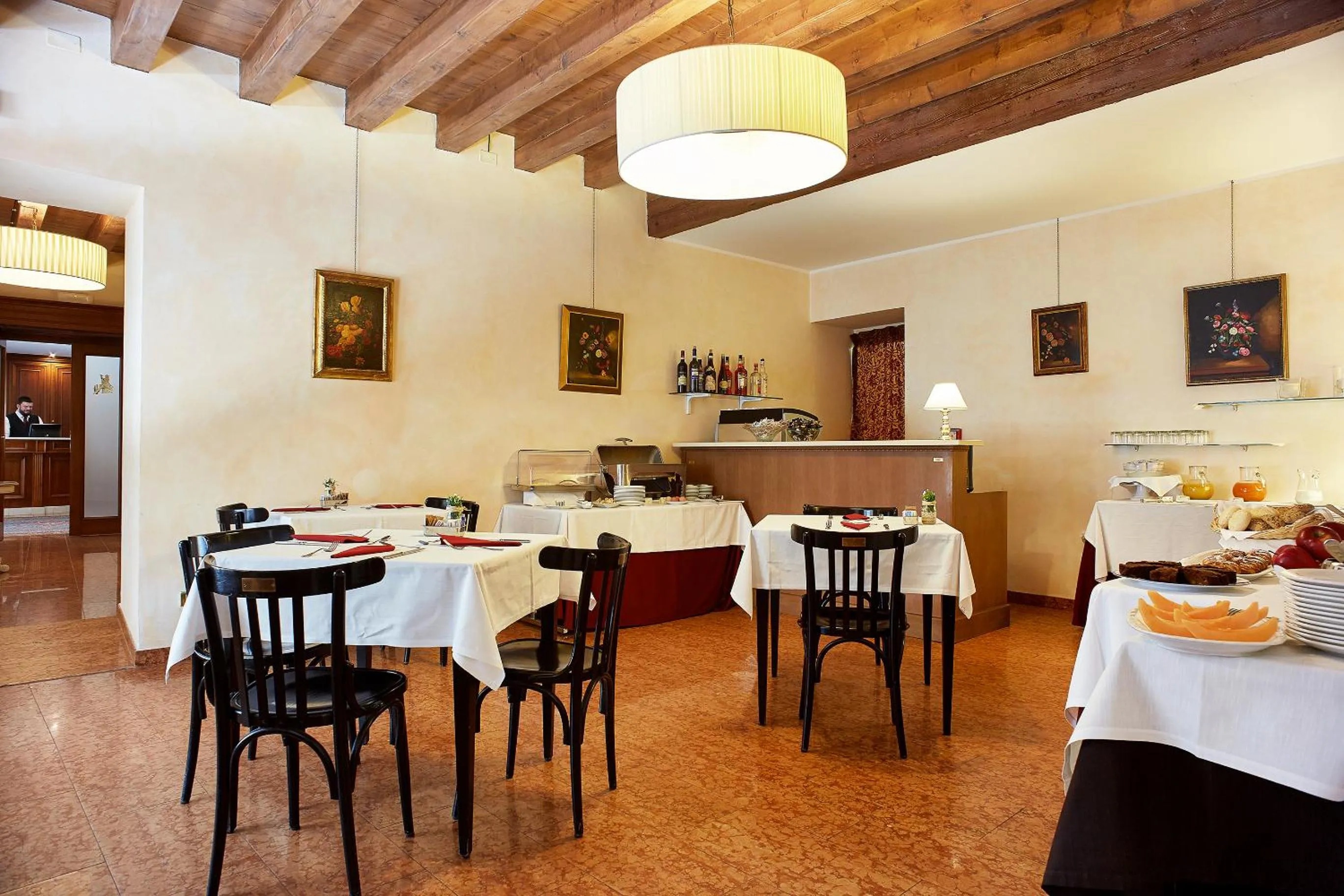 Restaurant/places to eat in Albergo Mazzanti