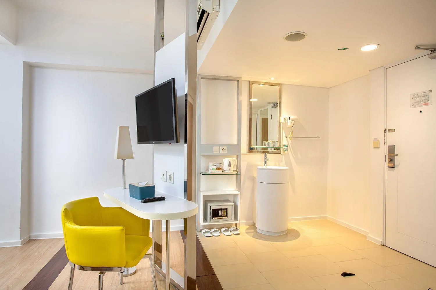 TV and multimedia in 1O1 URBAN Jakarta Kelapa Gading