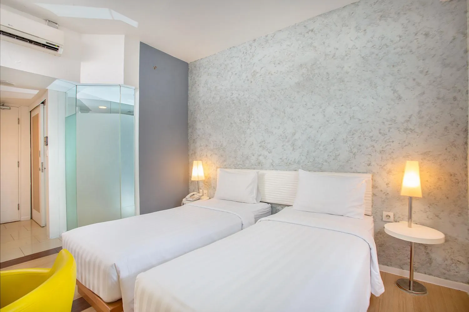 Bedroom, Bed in 1O1 URBAN Jakarta Kelapa Gading