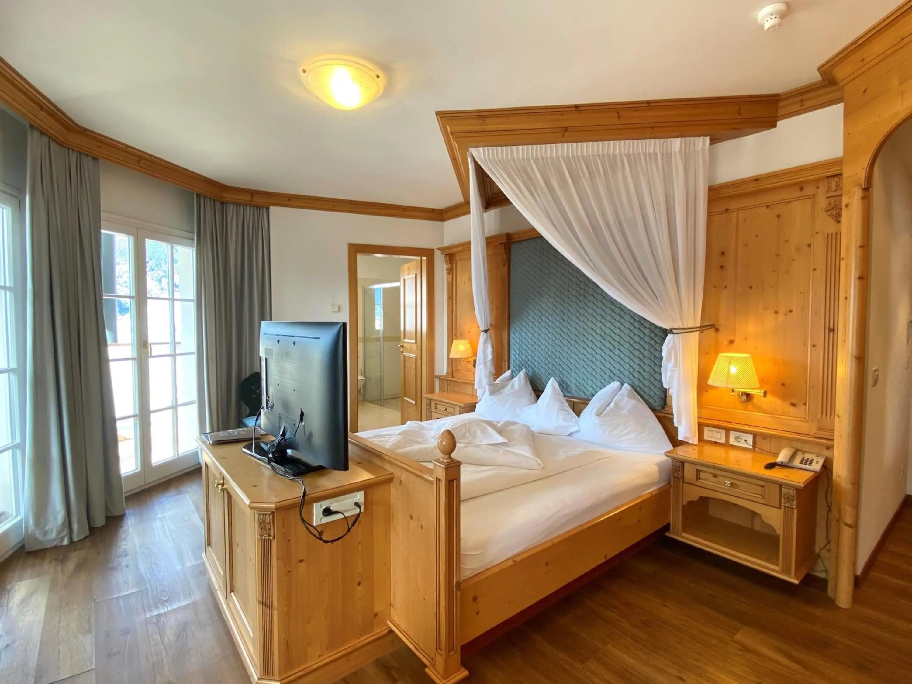 Bedroom, Bed in Hotel Schlosswirt