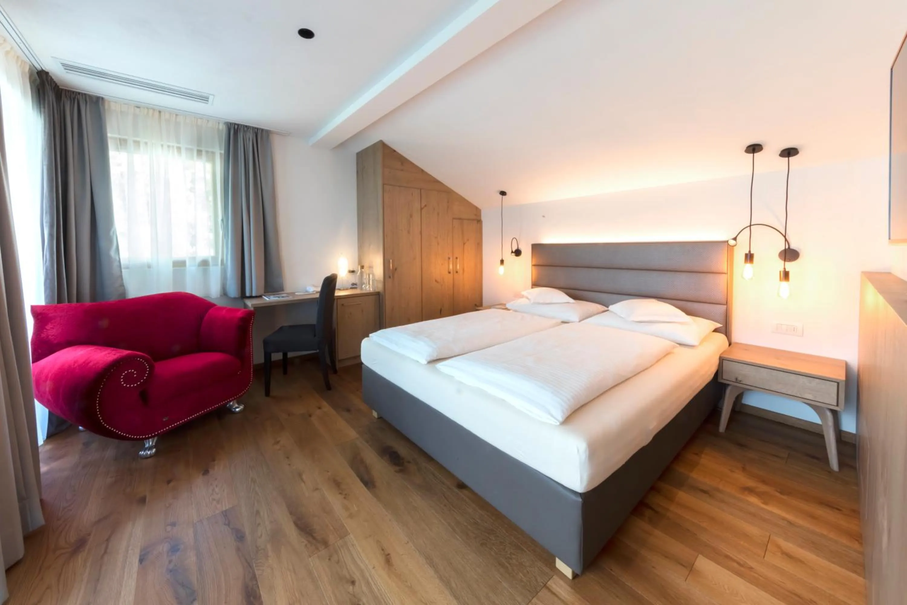 Photo of the whole room, Bed in Hotel Schlosswirt