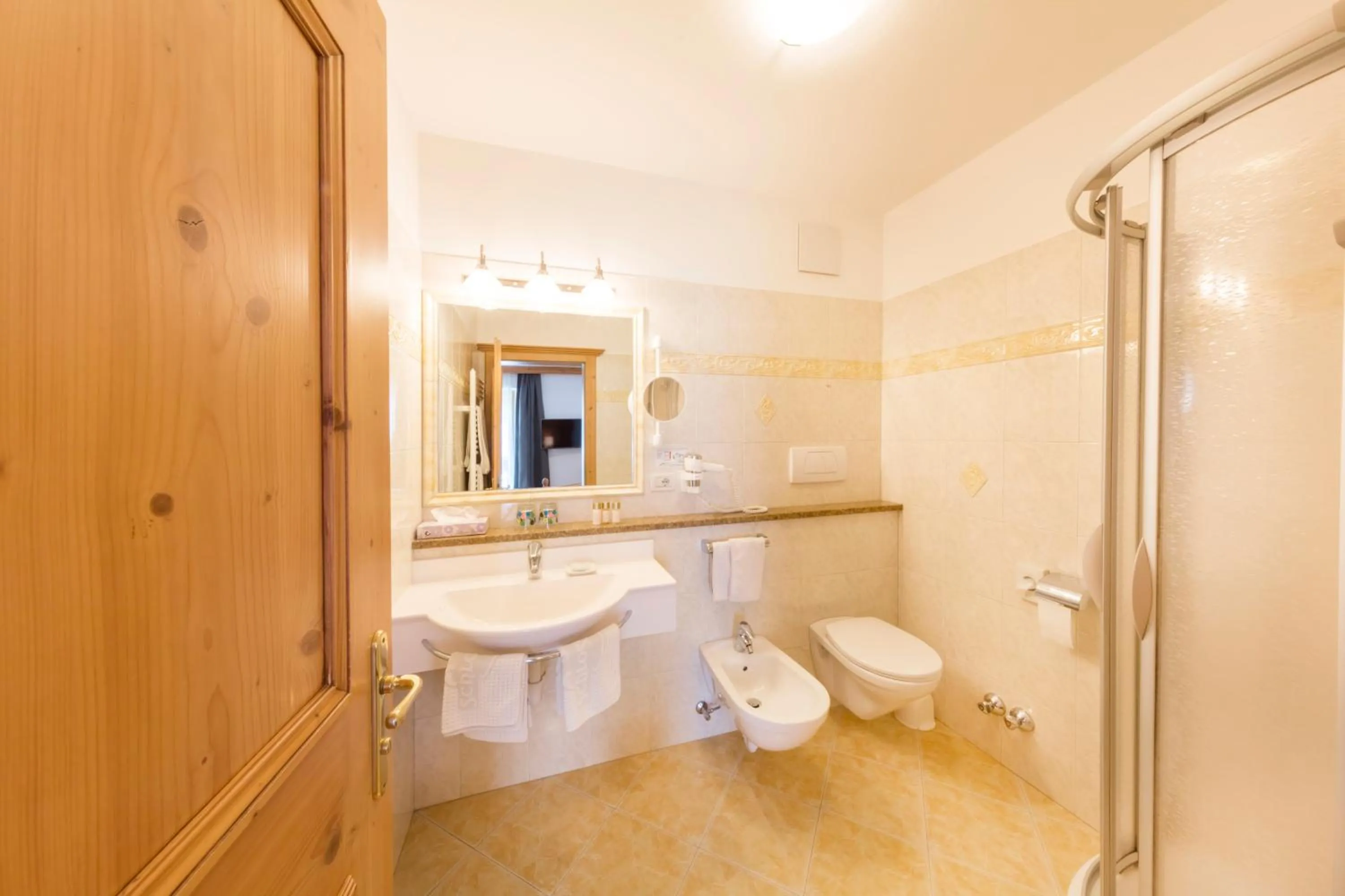 Bathroom in Hotel Schlosswirt