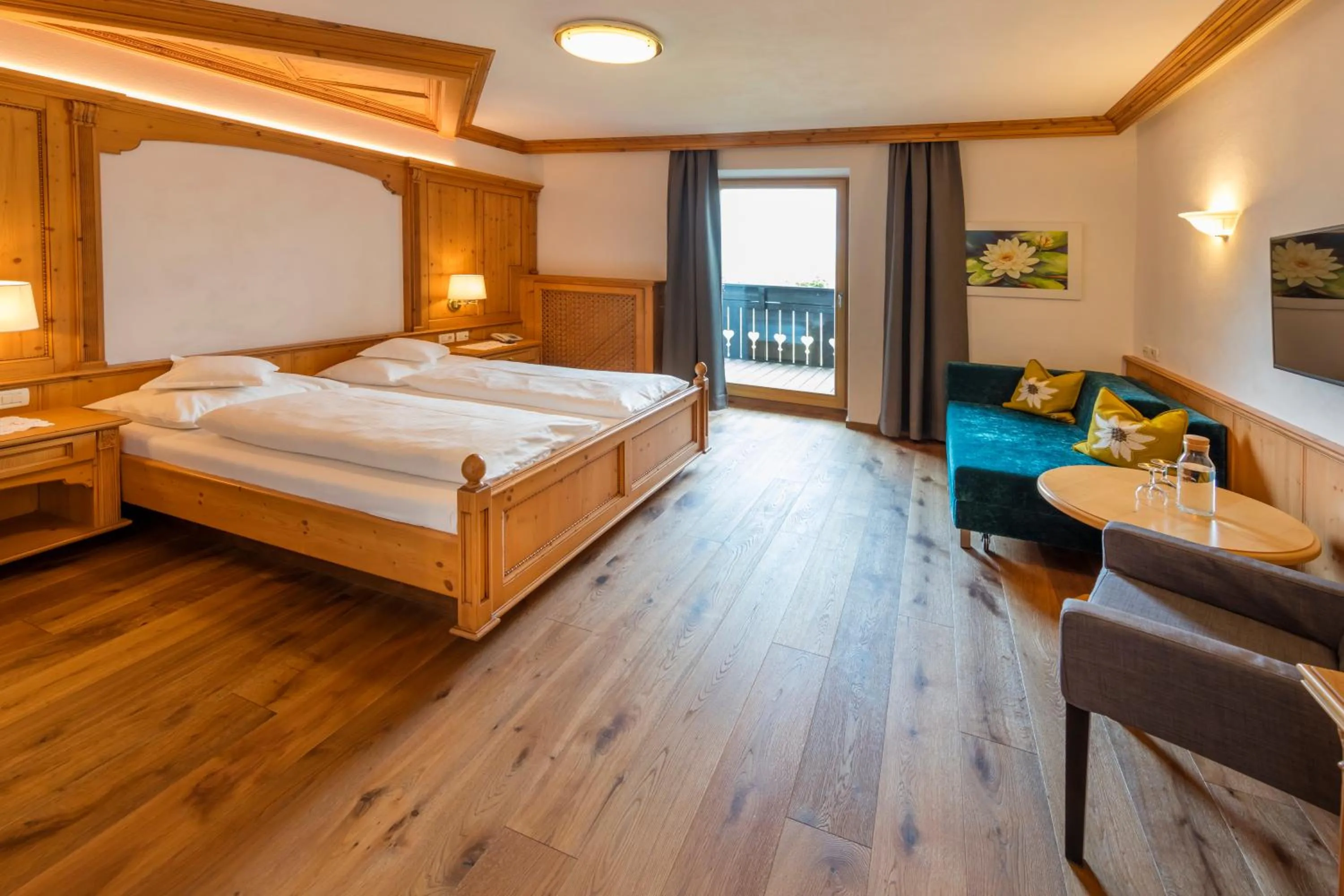 Photo of the whole room, Bed in Hotel Schlosswirt