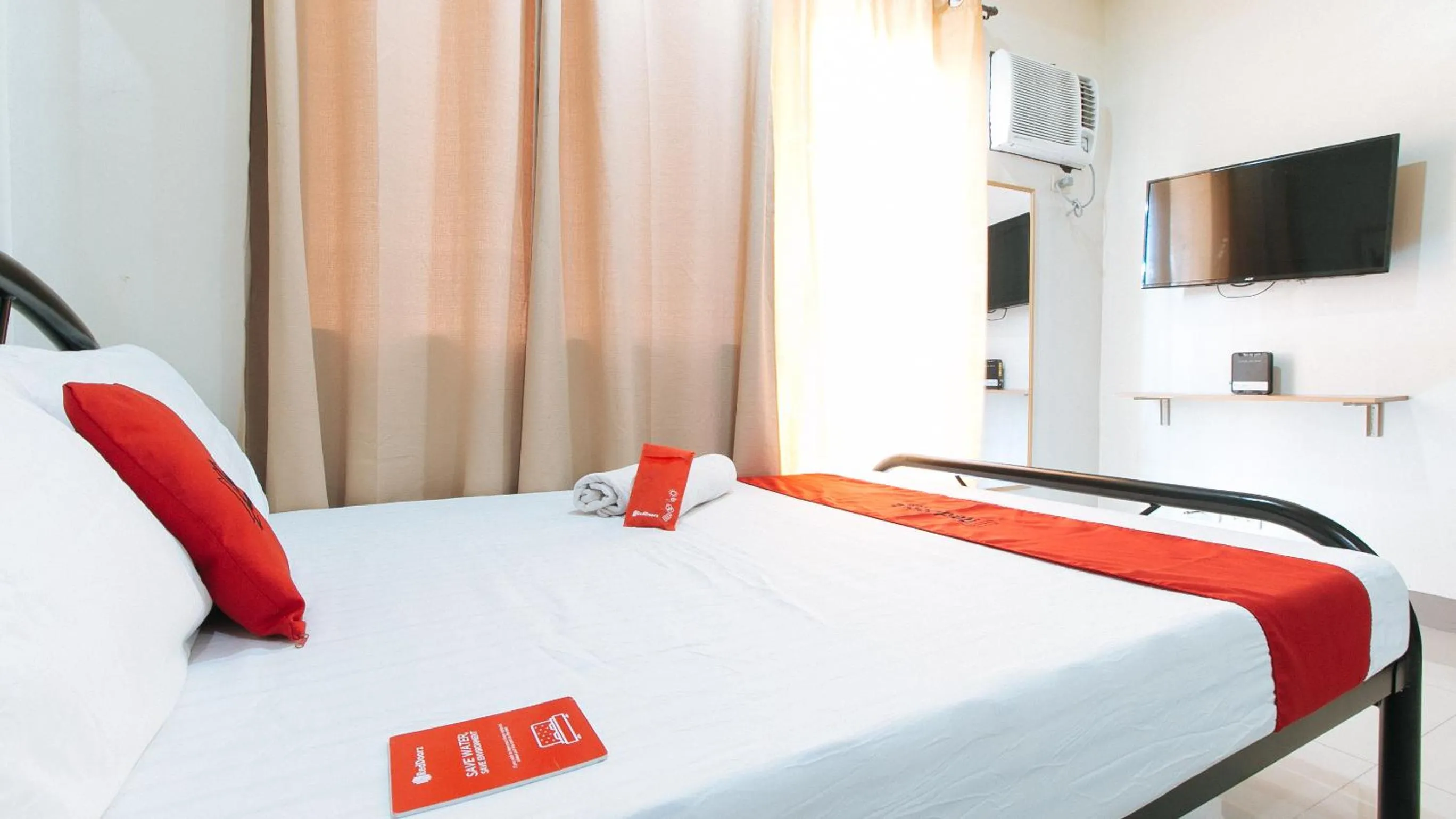 Bed in RedDoorz at Kassel Residences Parañaque