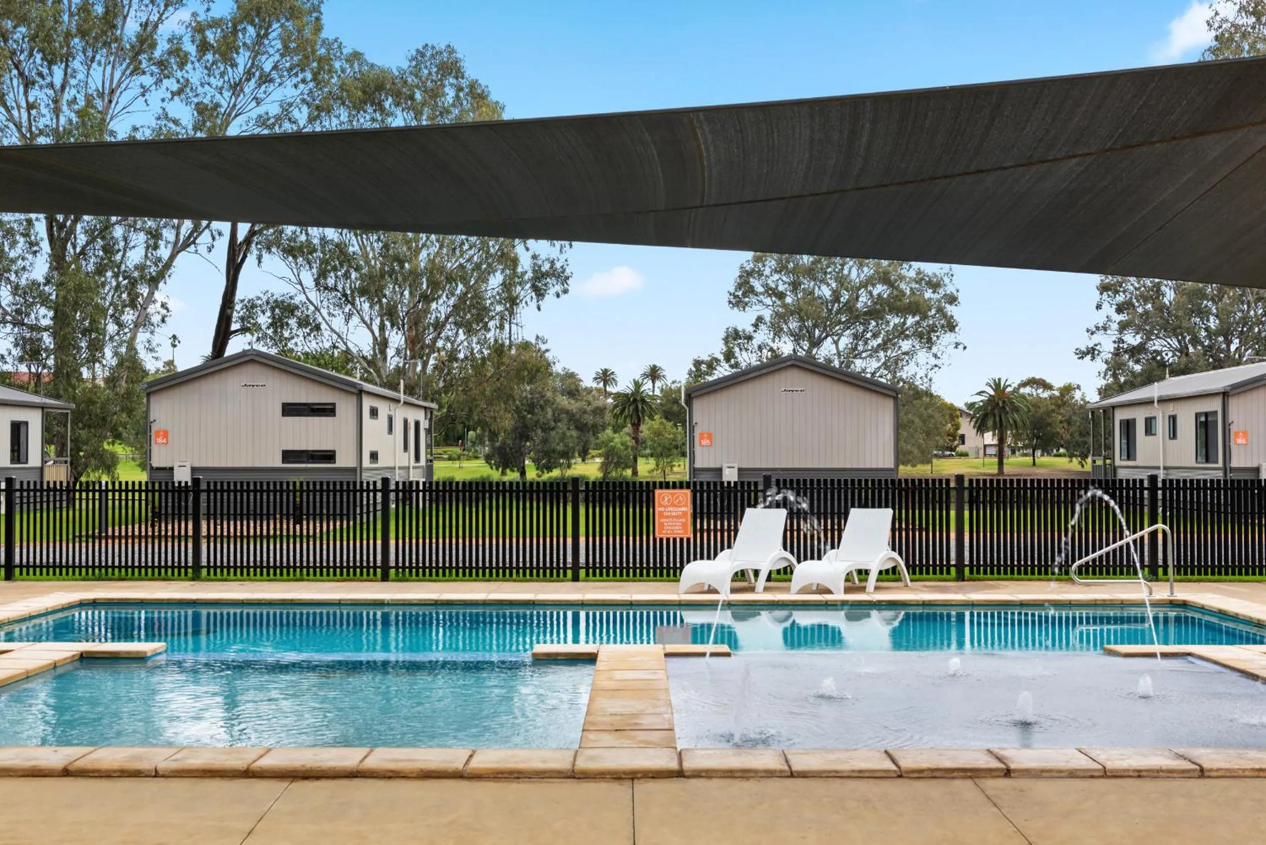 Swimming pool in Discovery Parks - Mildura, Buronga Riverside